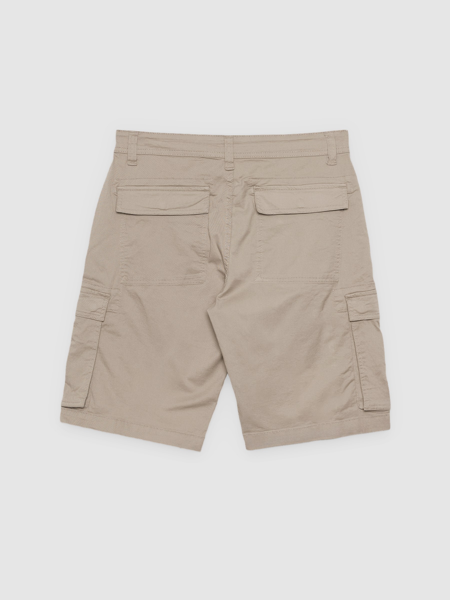 Gabardine cargo Bermuda shorts beige middle front view