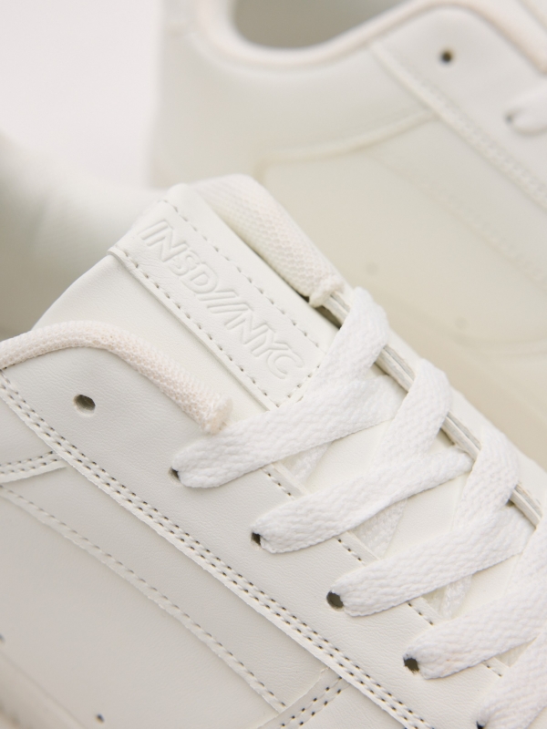 Deportiva skater polipiel blanco vista detalle