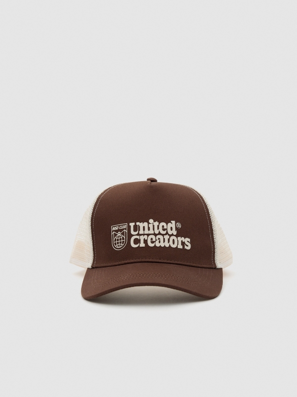 Gorra trucker united creators marrón vista lateral frontal 45º