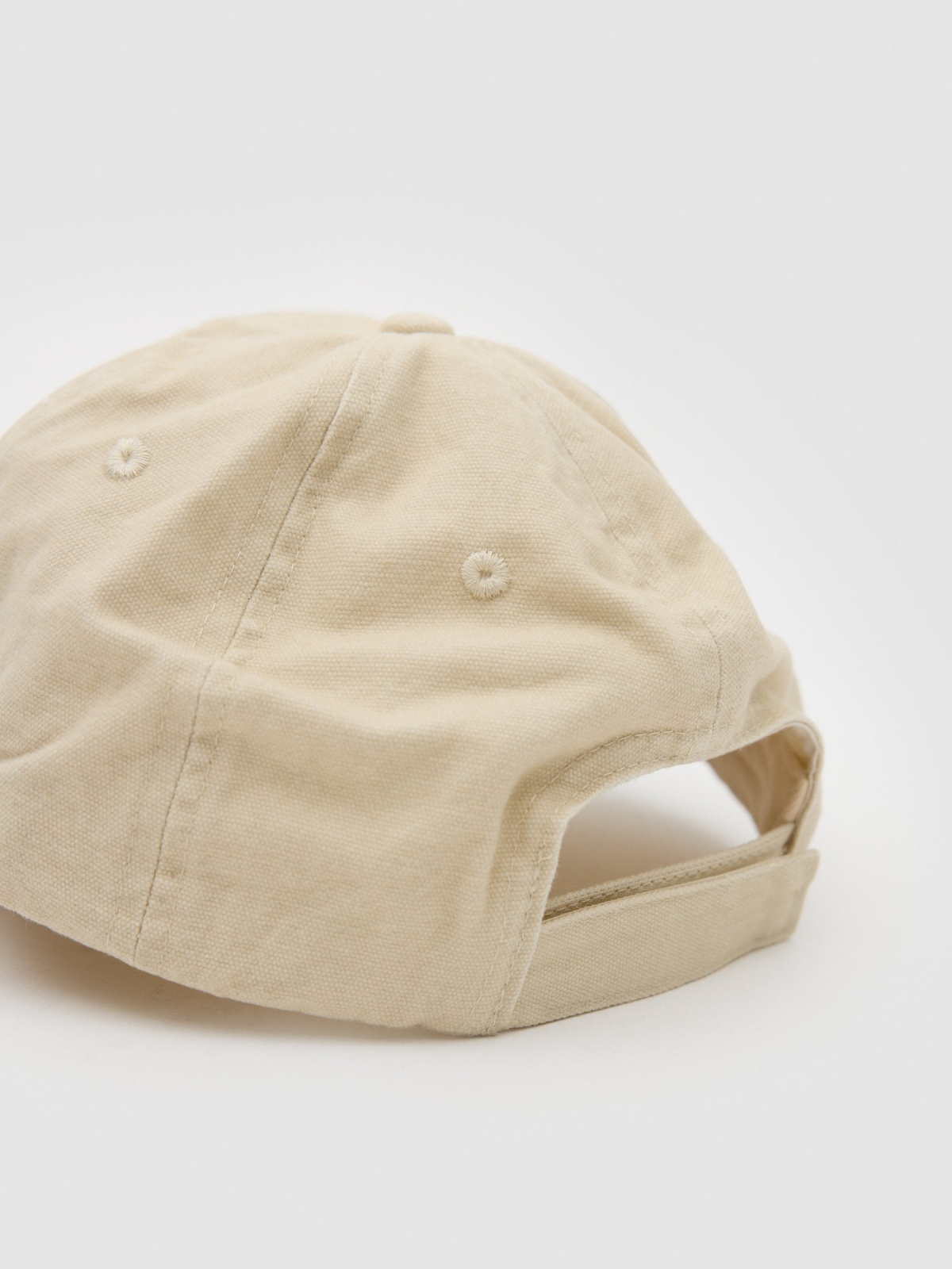 Whitehall baseball cap beige detail view