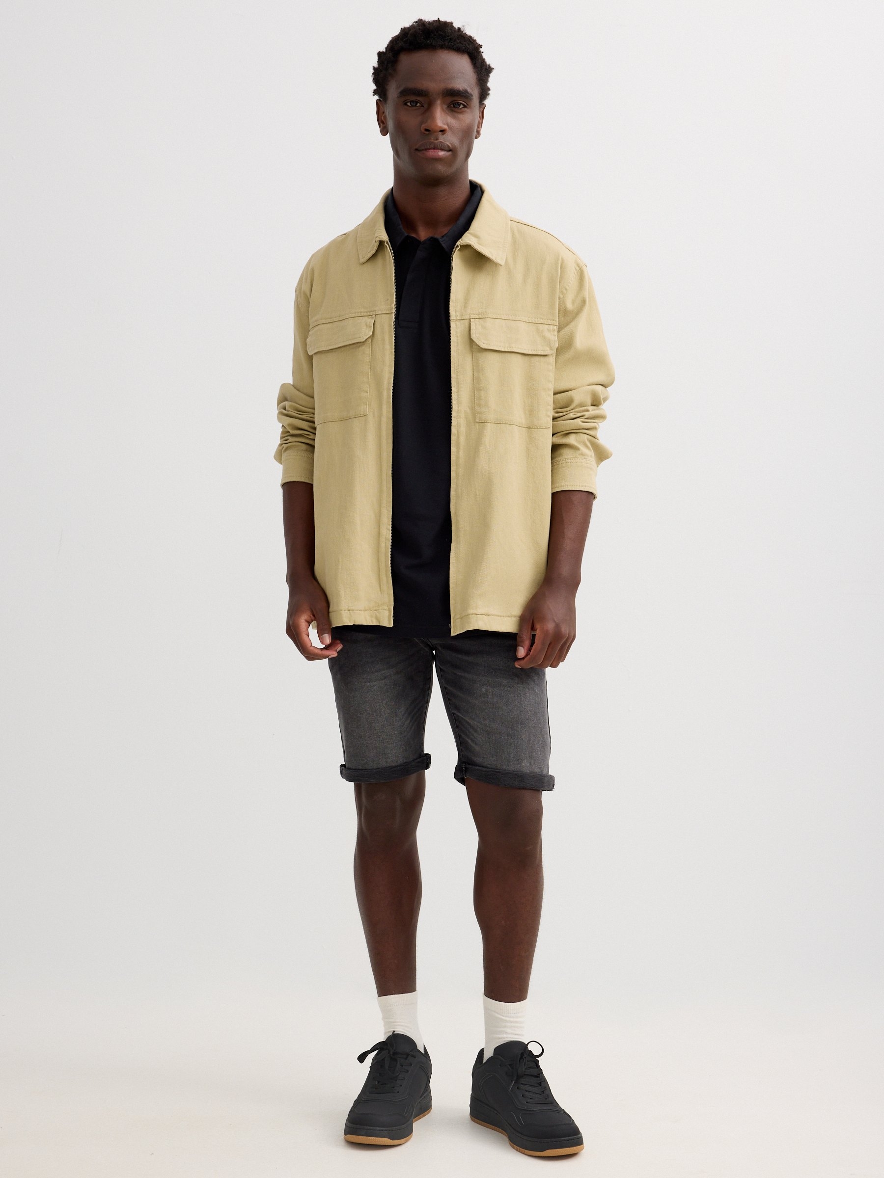 Bermuda denim gris lavado gris oscuro vista media frontal