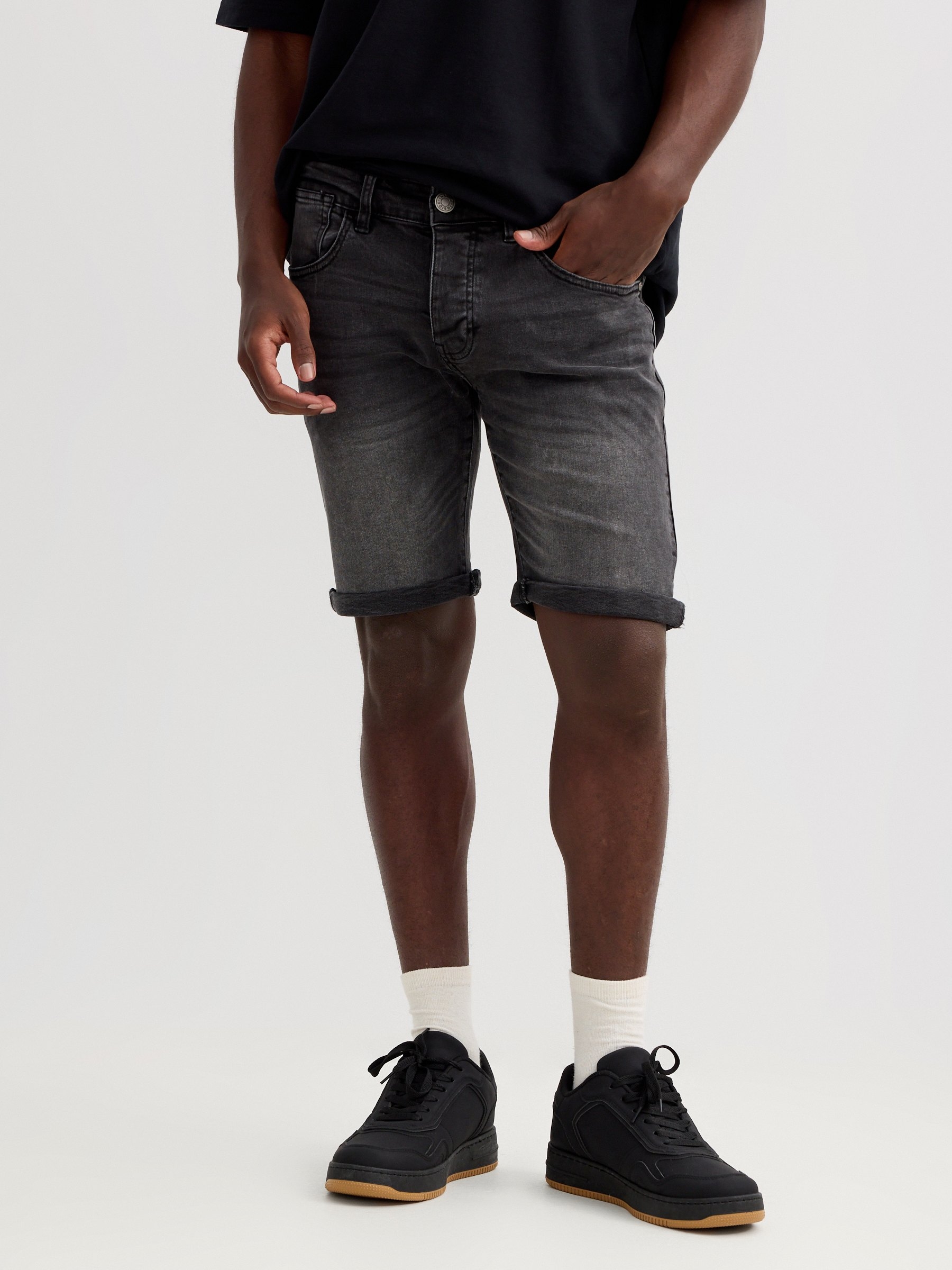 Washed gray denim Bermuda shorts dark grey middle front view