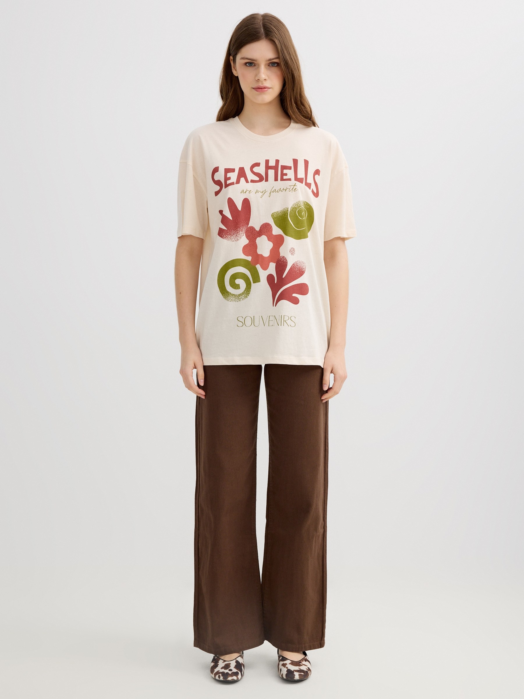 Camiseta oversize sheashells blanco roto vista media frontal