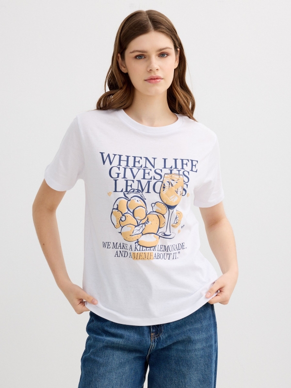 Camiseta oversize limones blanco vista media frontal