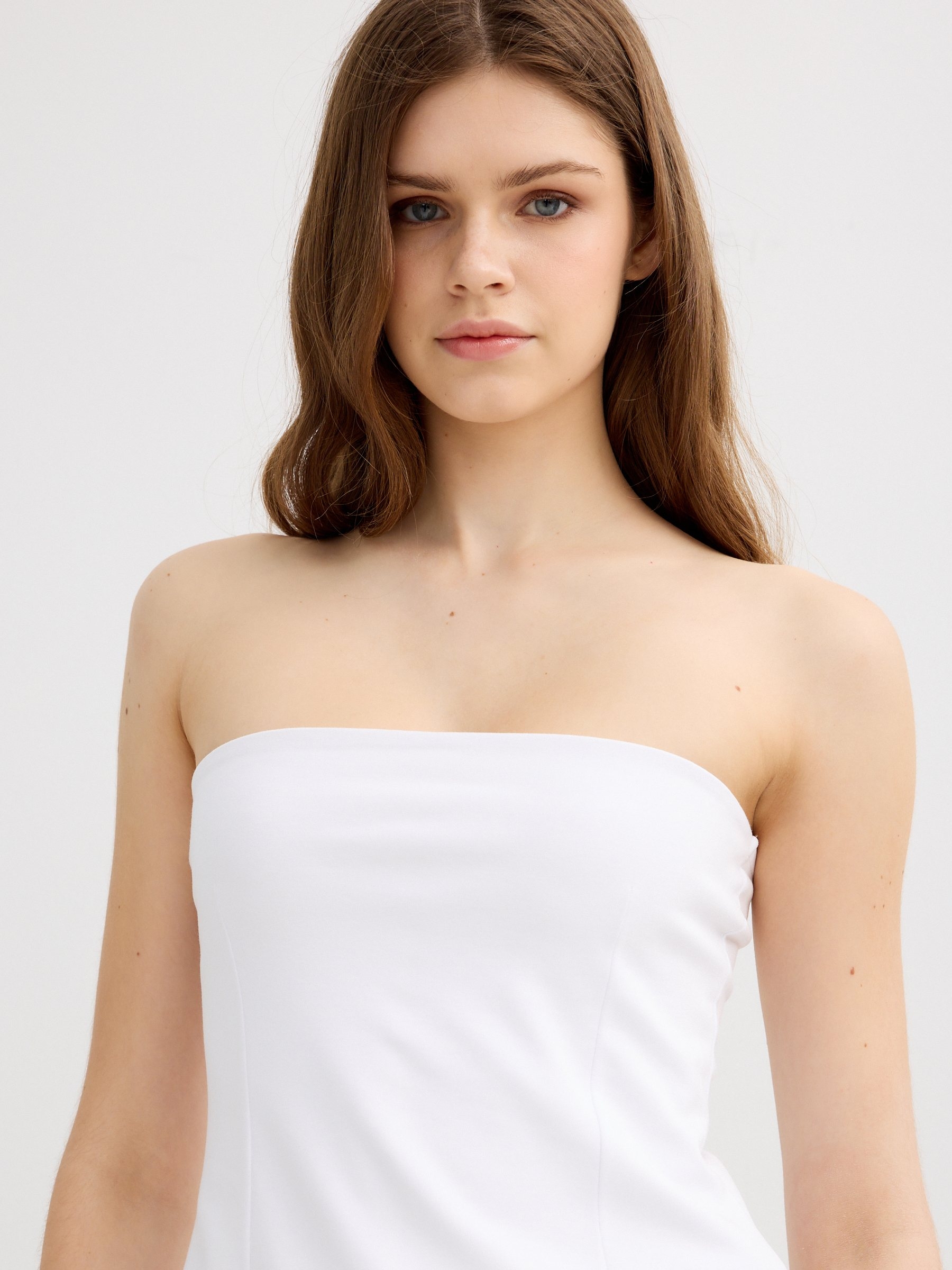 Top bandeau peplum white middle front view
