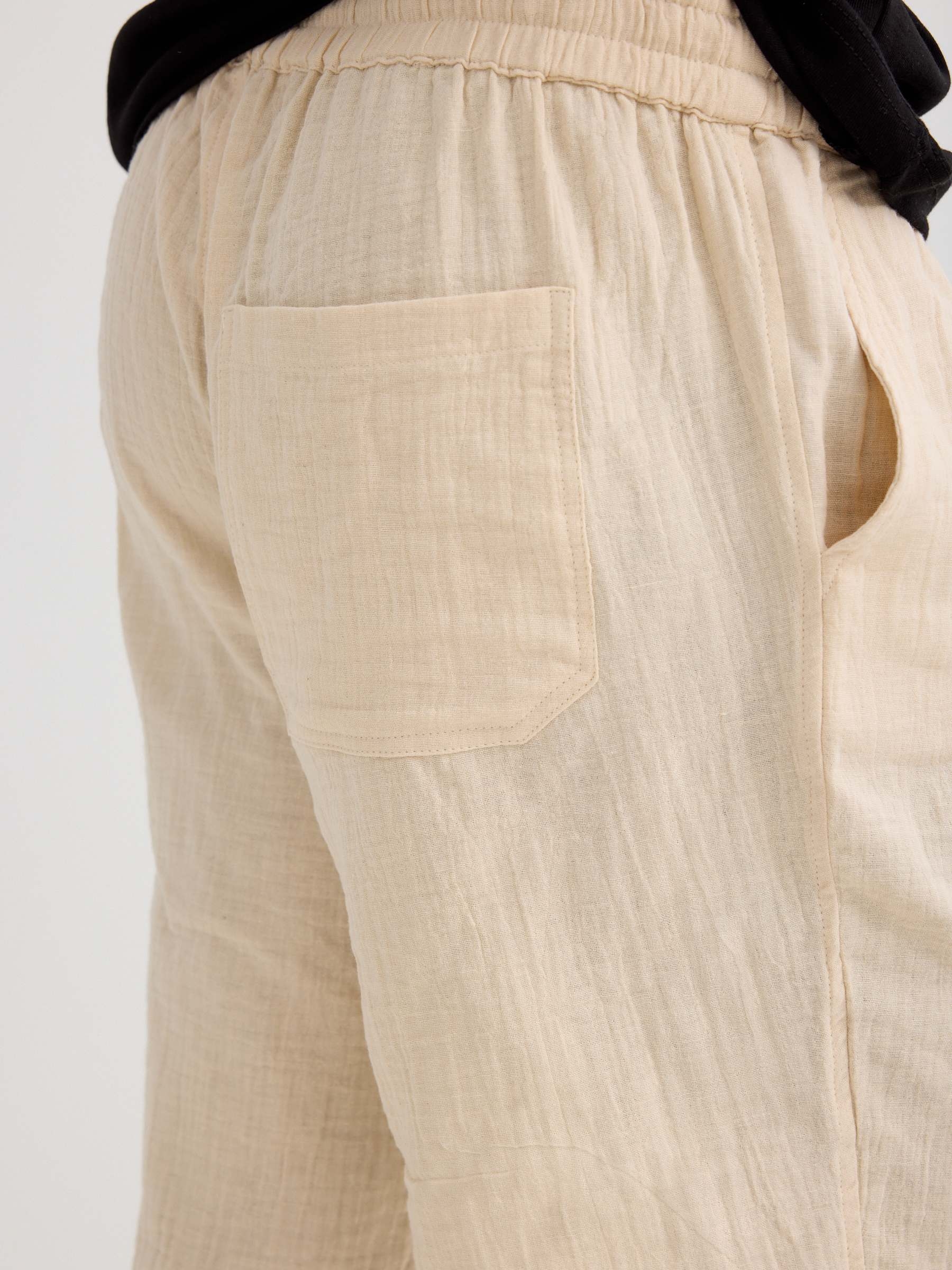 Bermuda jogger crudo vista media frontal