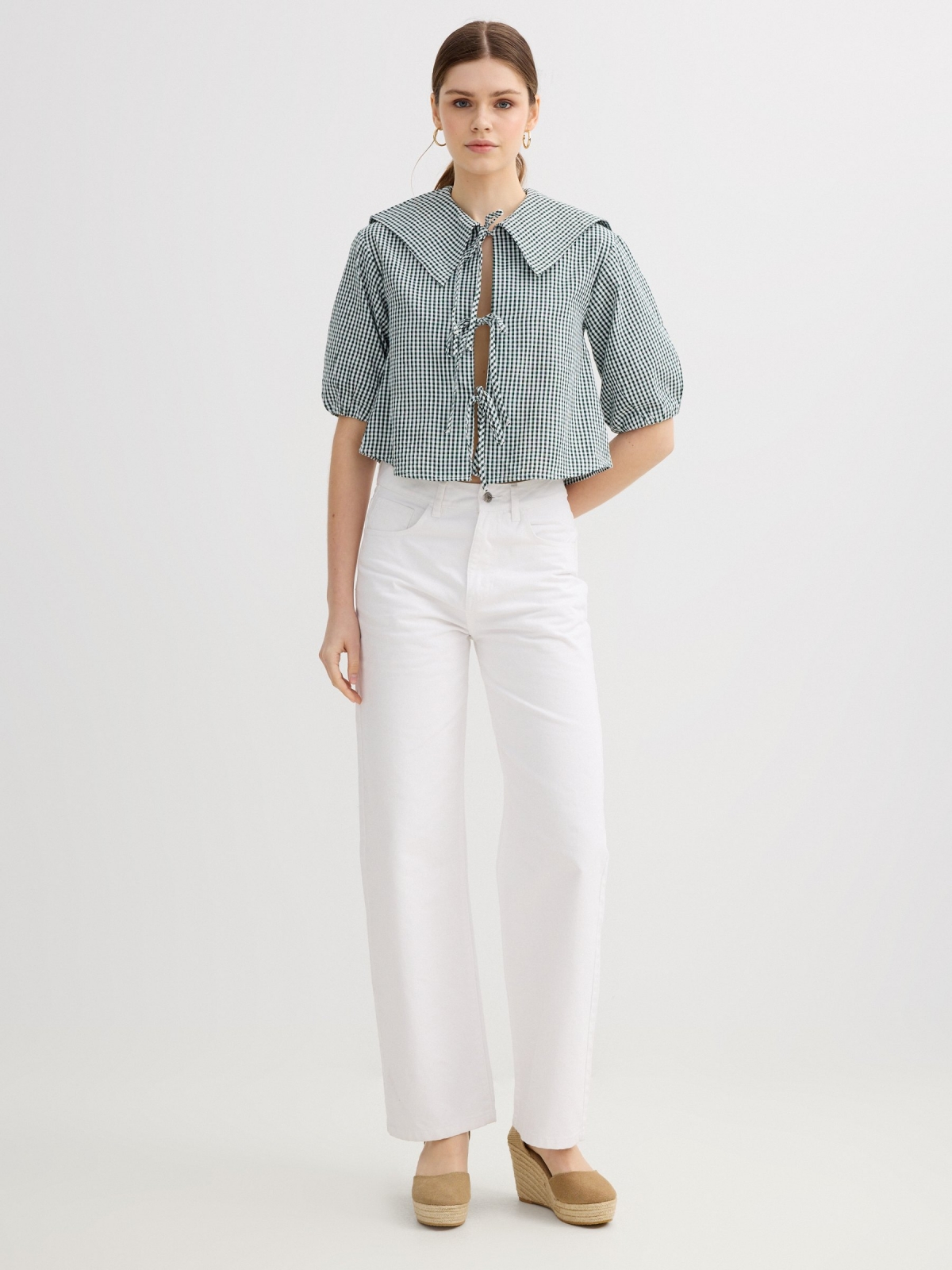 Calça bordada suíça wide leg branco vista geral frontal