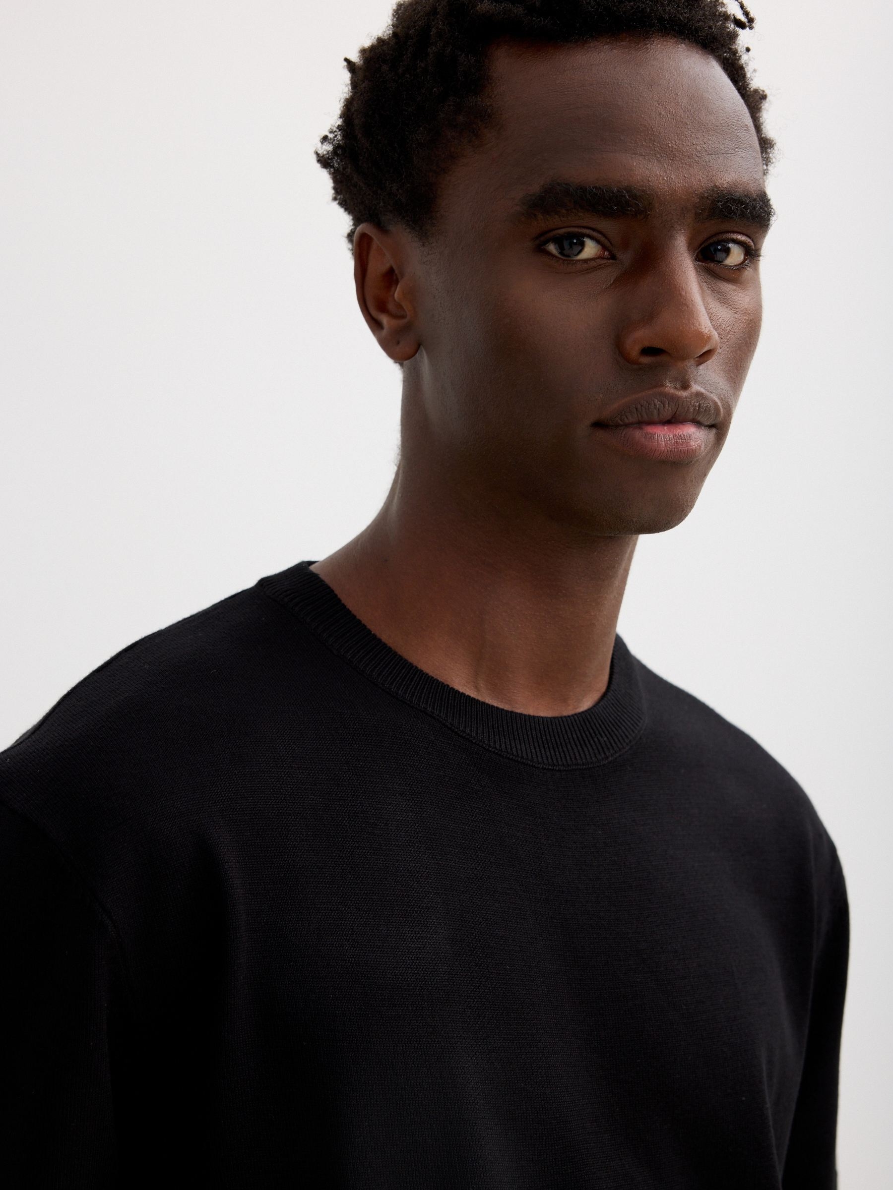 Oversized basic ribbed T-shirt black middle front view