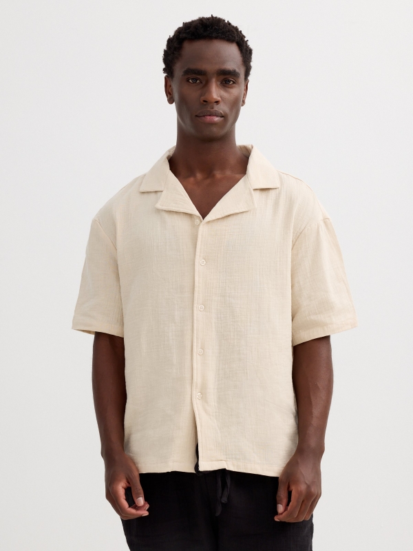 Camisa de algodón con cuello clásico crudo vista media frontal