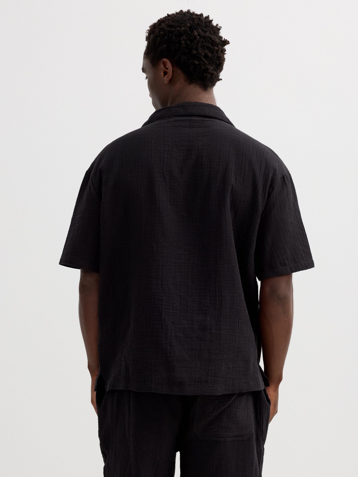 Cotton shirt with a classic collar black middle back view