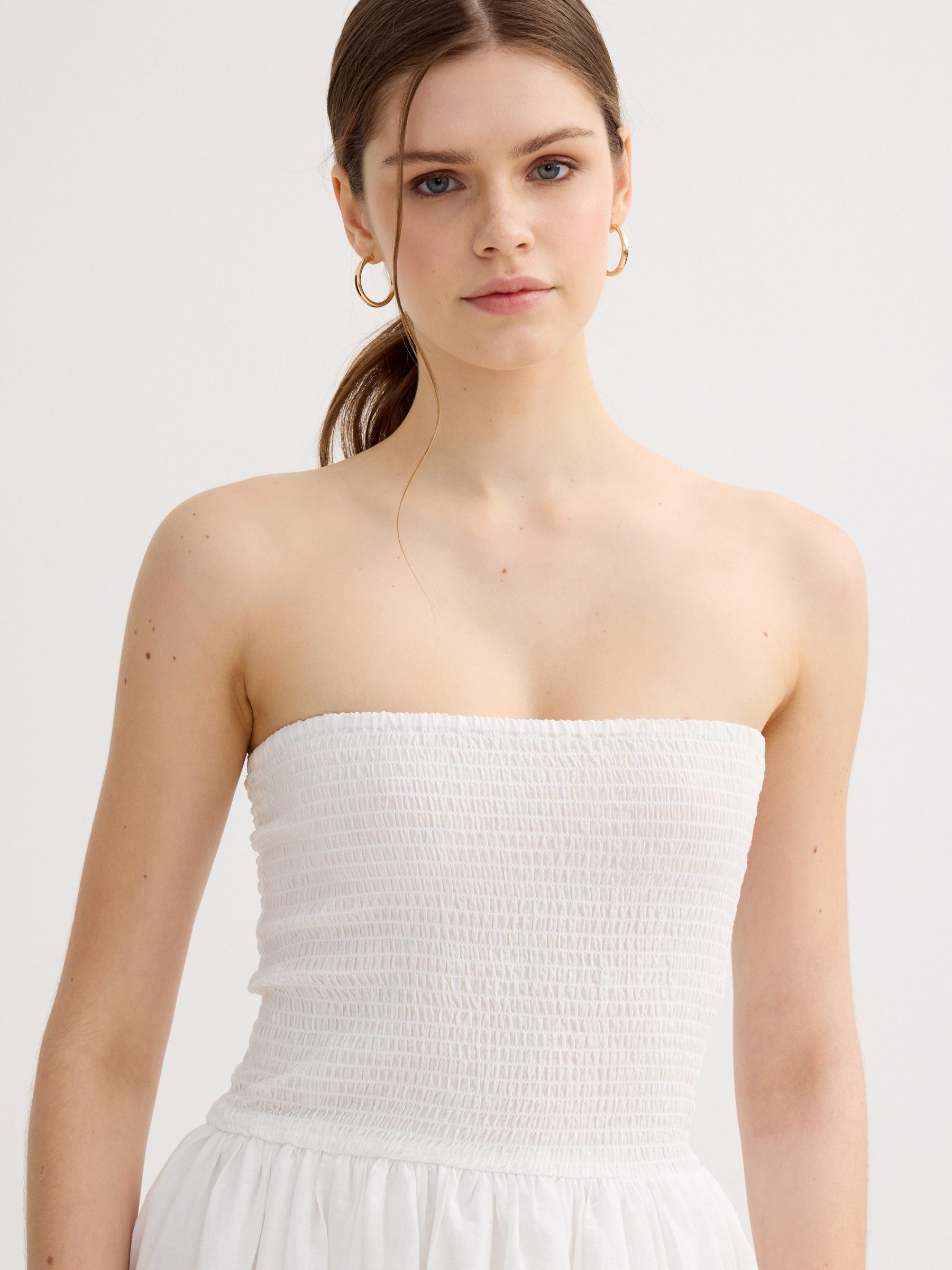 Vestido maxi bordado suíço branco vista meia frontal