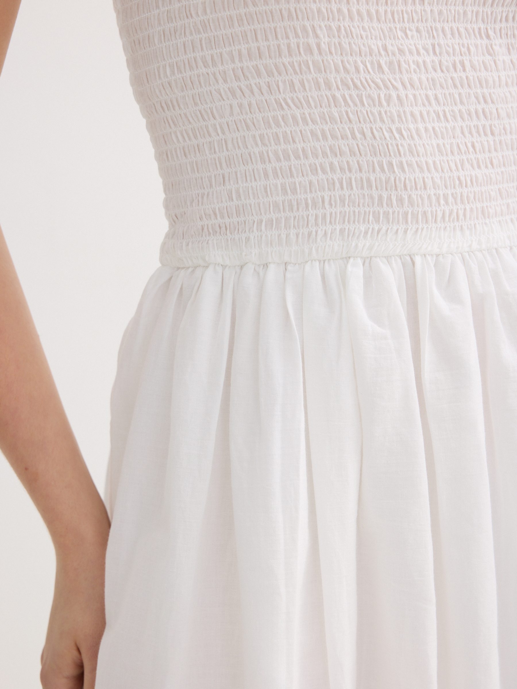 Vestido maxi bordado suizo blanco vista media frontal