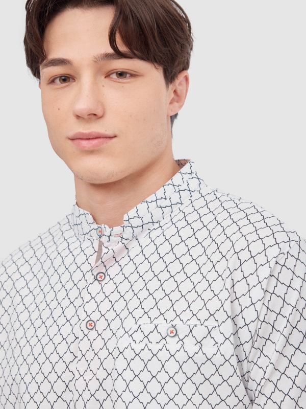 Geometric print polo shirt white detail view