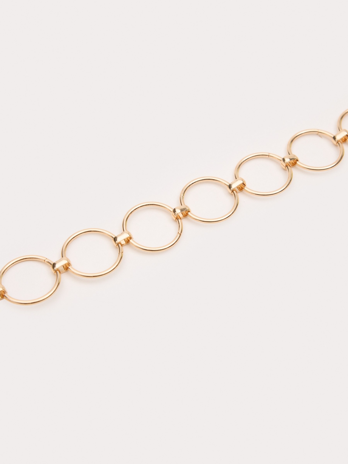 Golden chain belt with round buckle golden