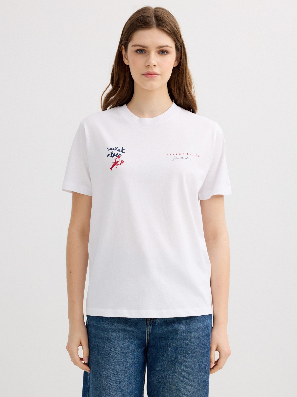 Camiseta marinho oversized branco vista meia frontal