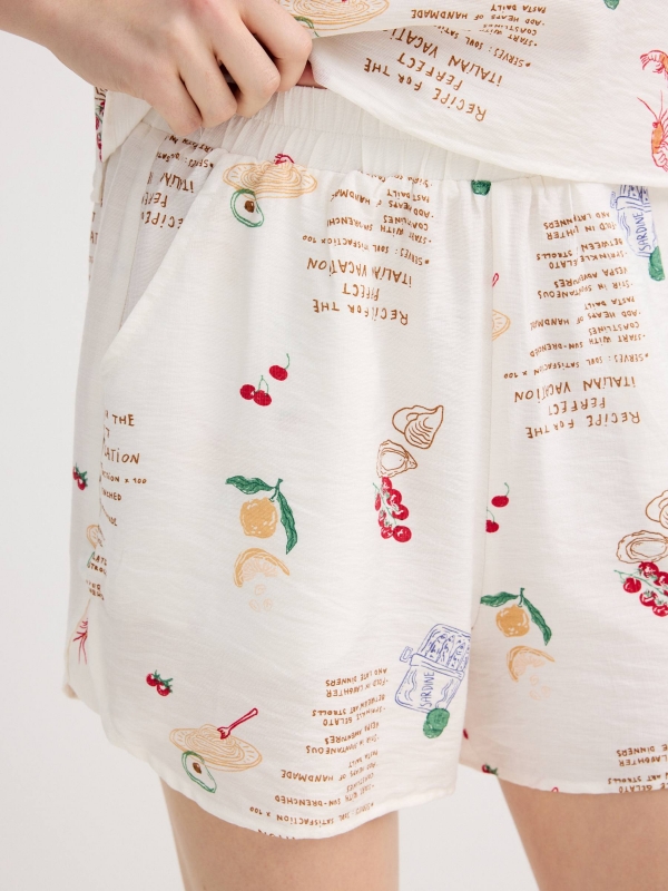 Bermuda estampada fluida blanco vista detalle