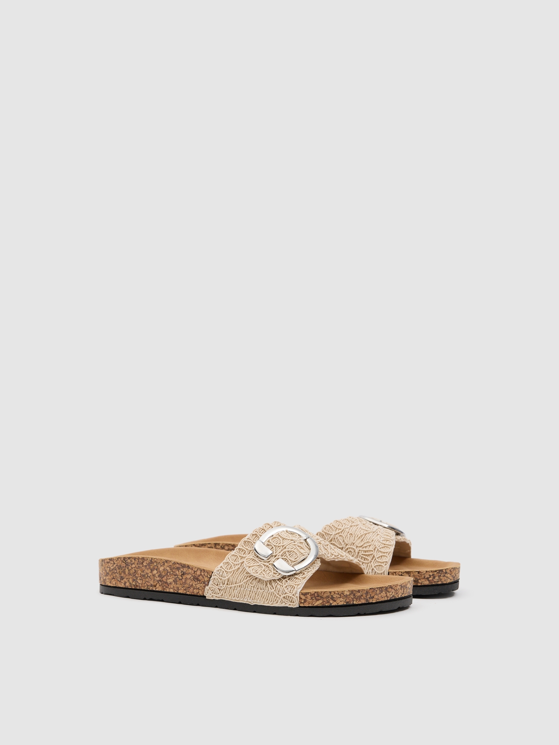 Sandália crochê fivela off white