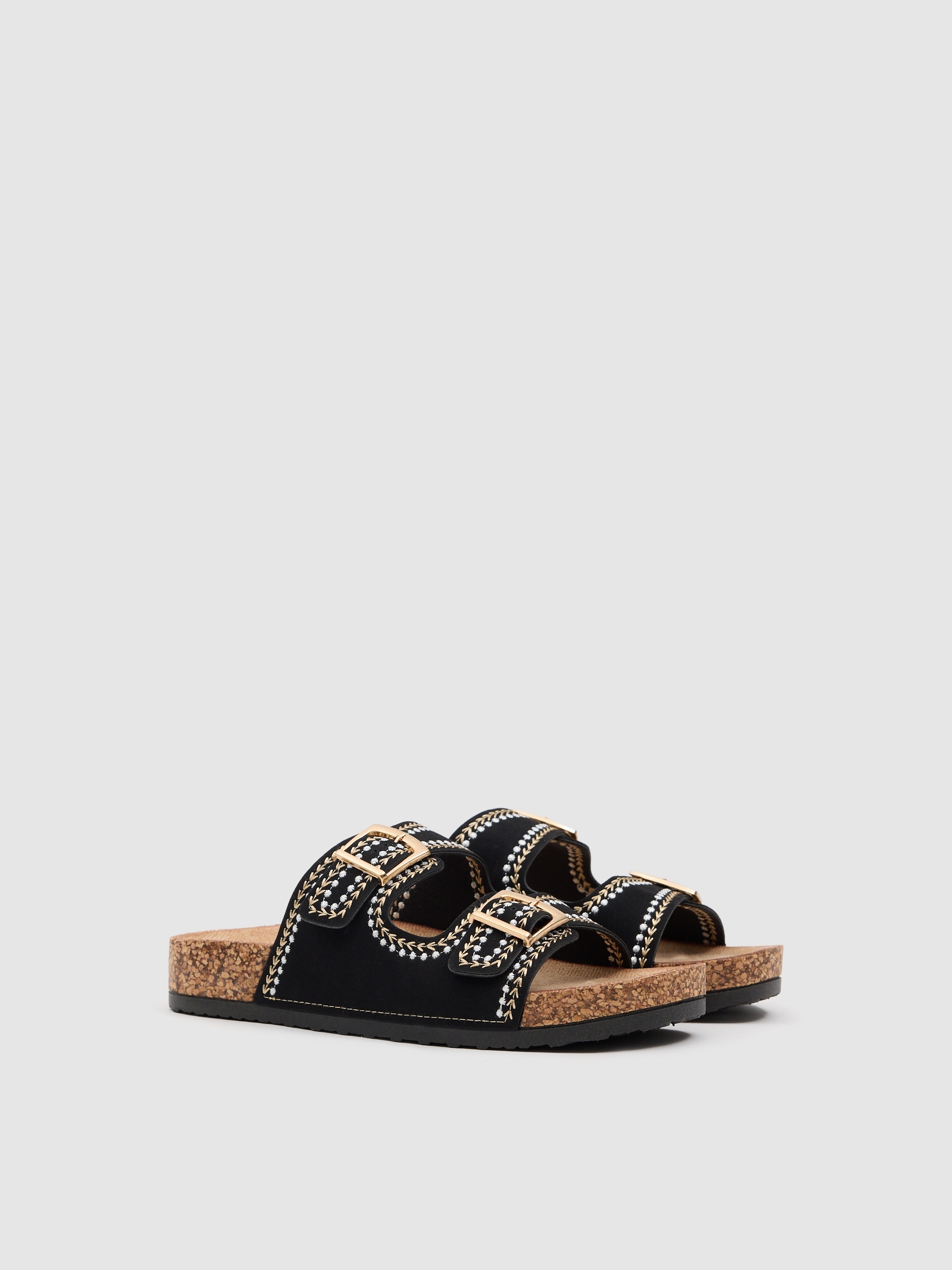 Bio-stitched sandal black