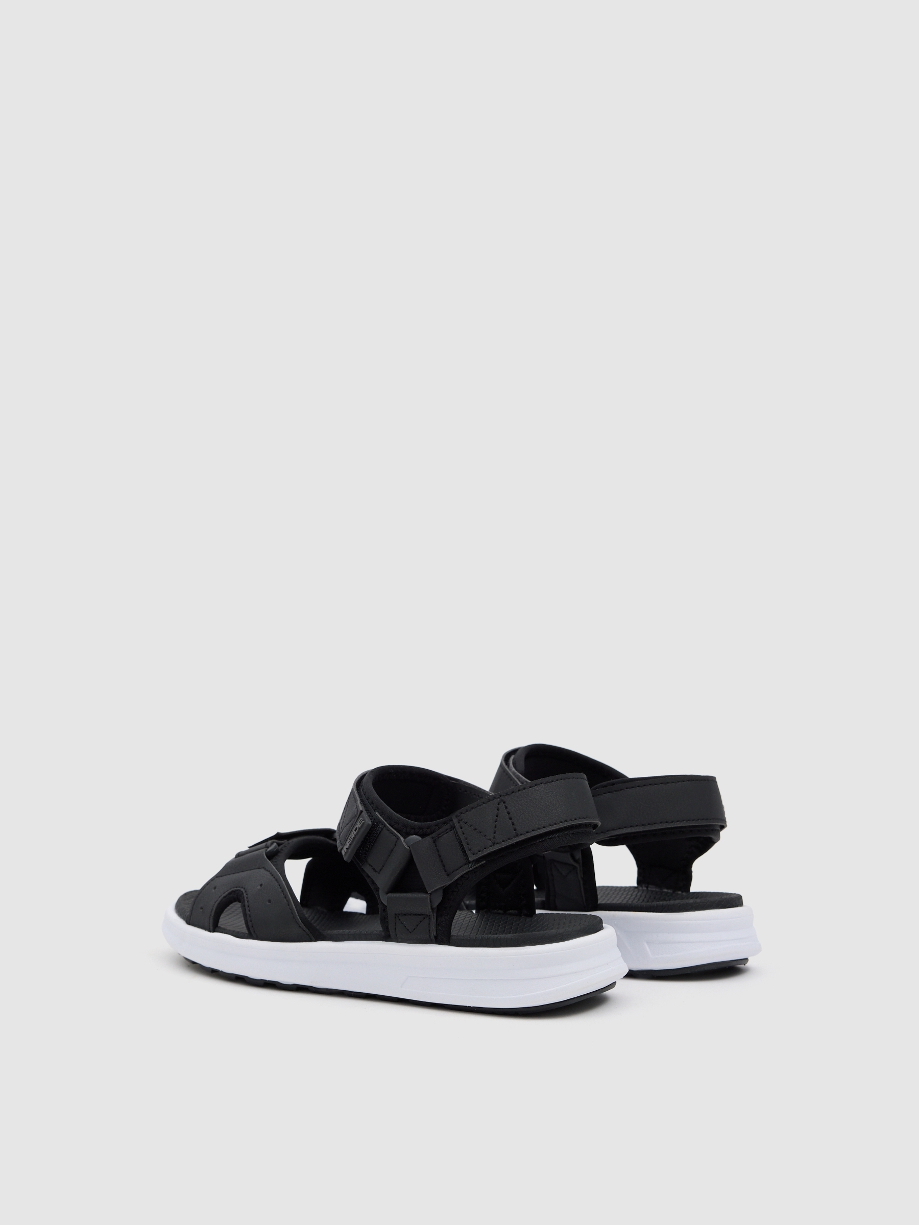 sport fisherman sandal with Velcro straps black