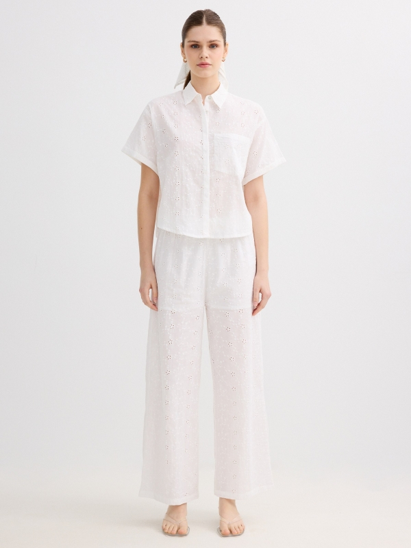 Camisa bordado suizo oversize blanco vista general frontal