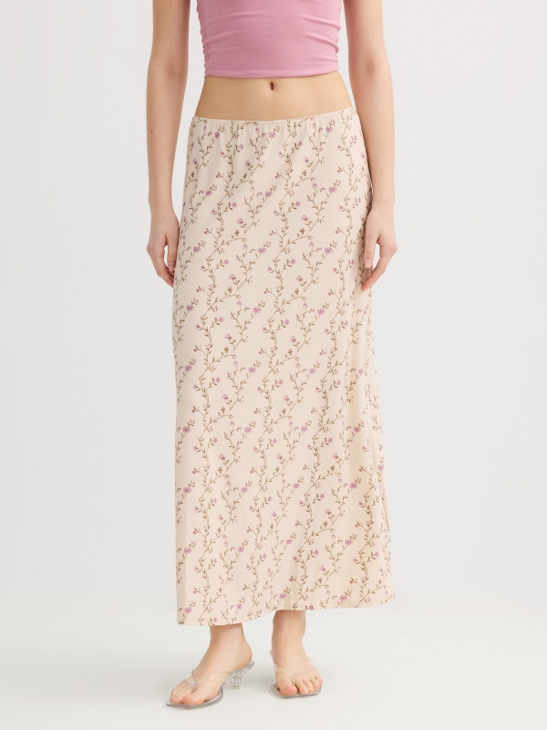 Falda midi floral de vuelo crudo vista media trasera
