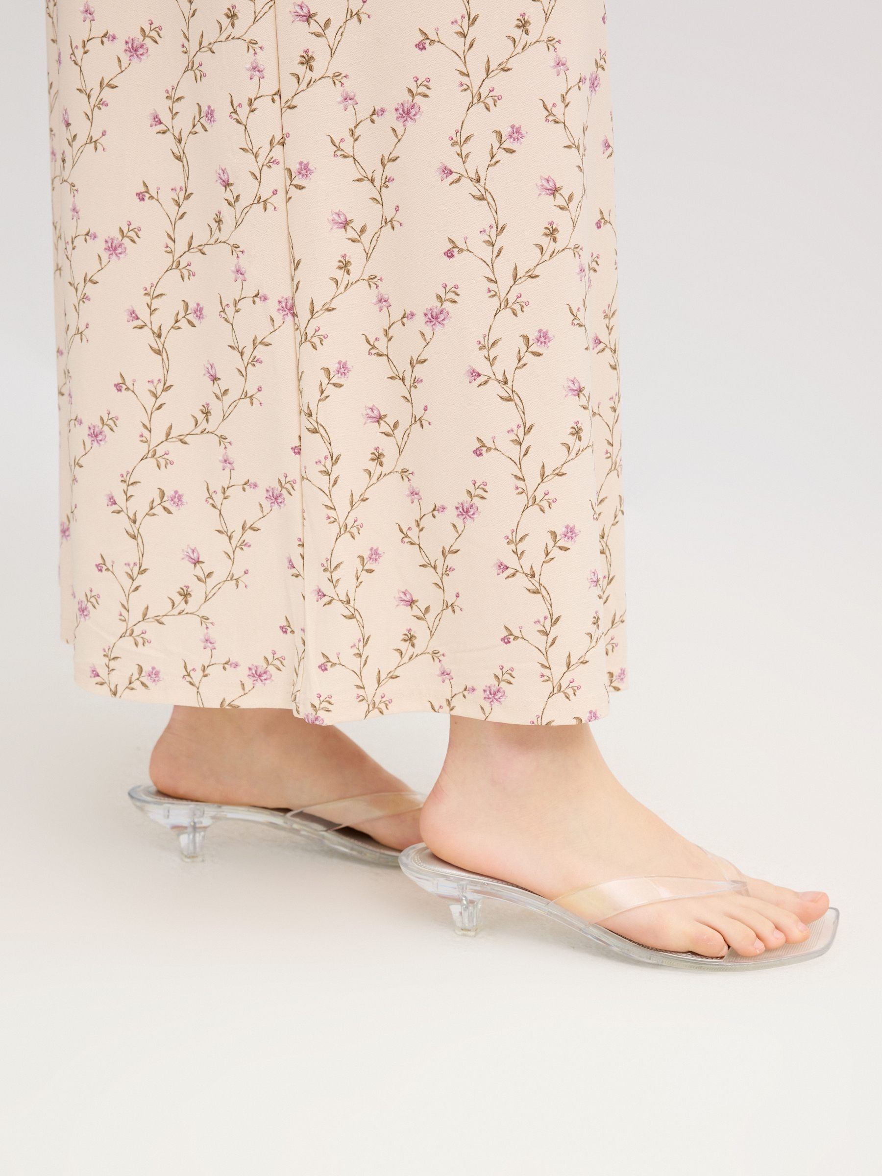 Flared floral midi skirt raw middle front view