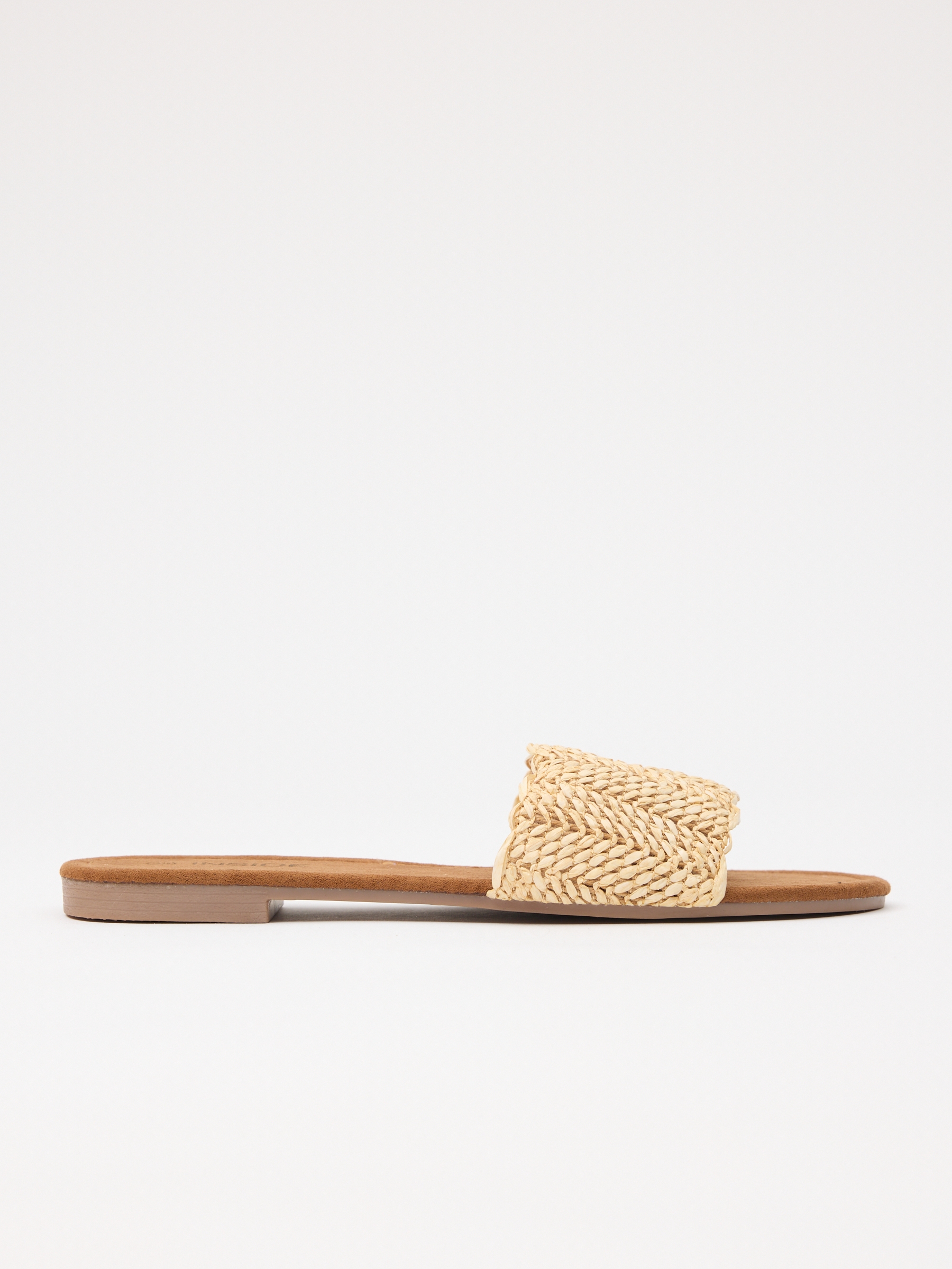 Intertwined raffia bangle sand