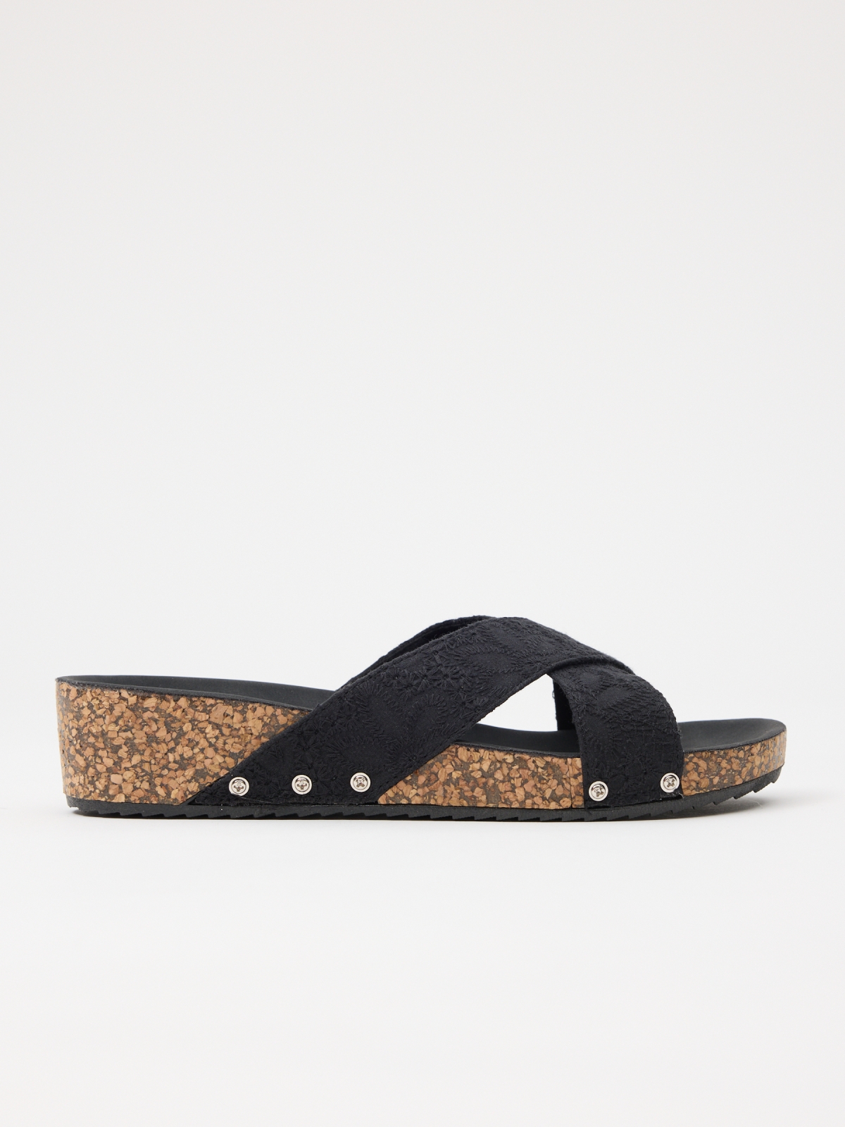 Wedge with embroidered strips black