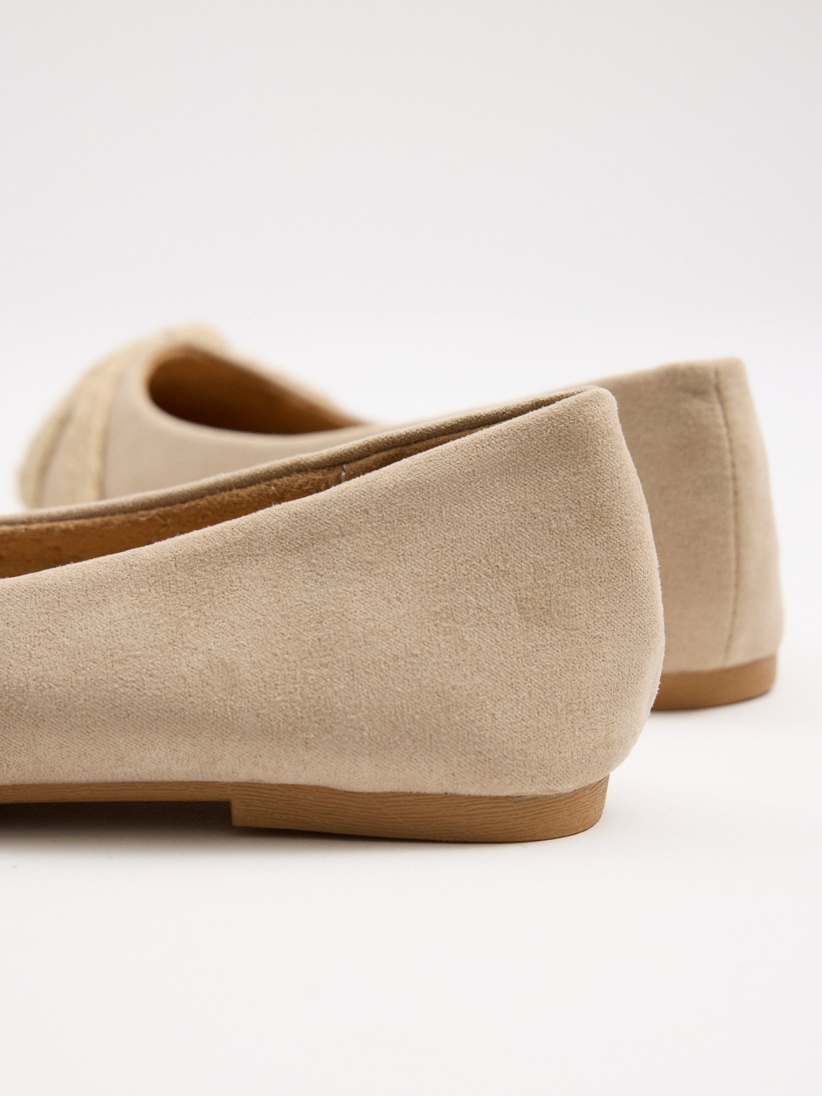 Bailarina de tira yute cruzada beige vista detalle
