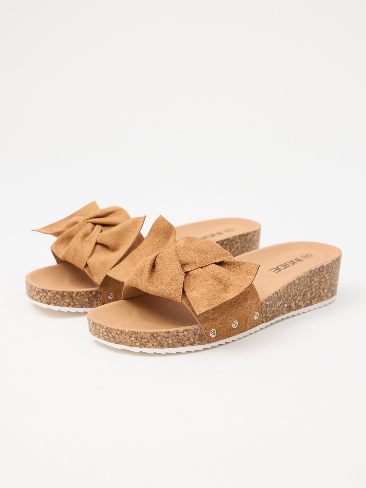 Wedge shovel wedge loop strip taupe 45º front view