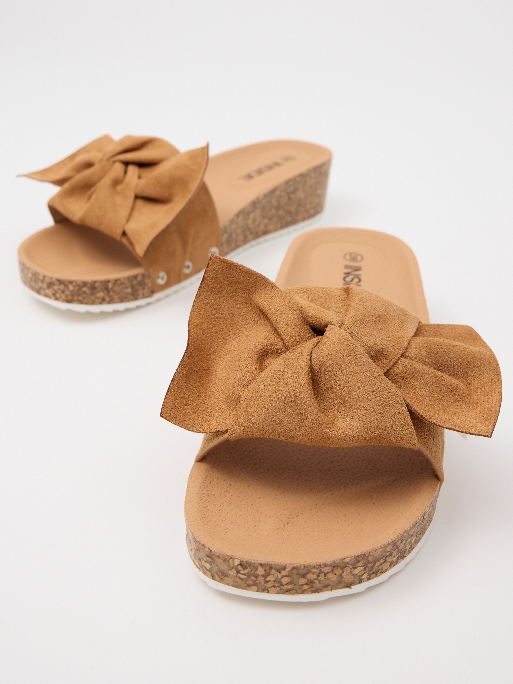 Wedge shovel wedge loop strip taupe