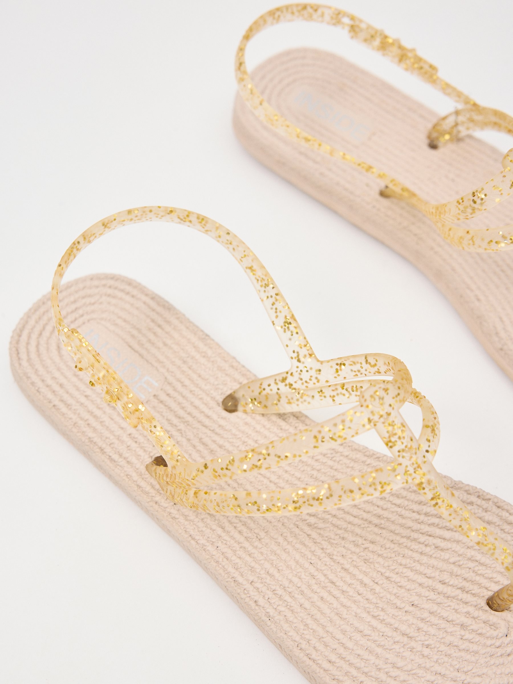 Beach flip flops shiny strap golden/silver