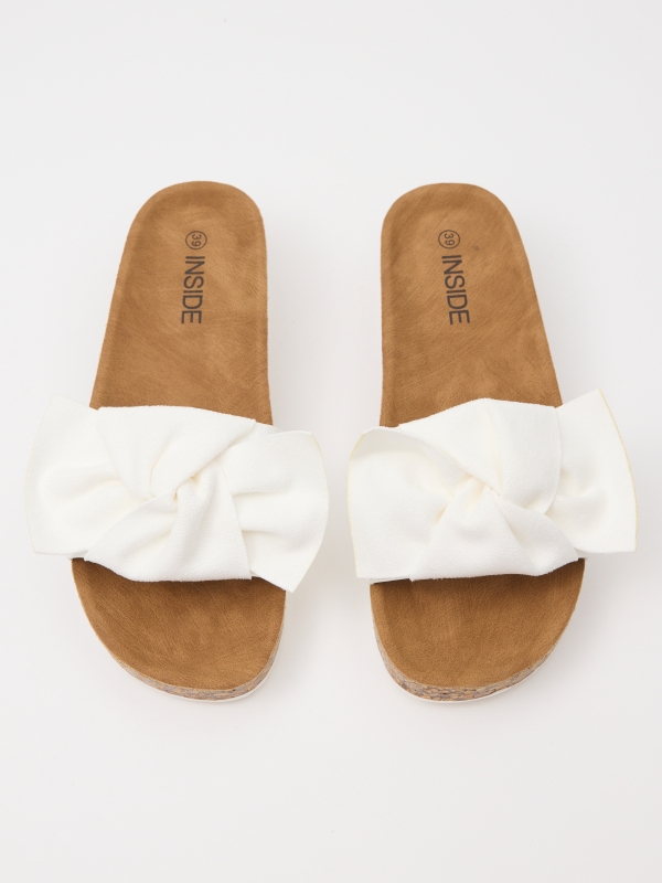 Tira de laço de cunha de cunha de pás branco vista detalhe