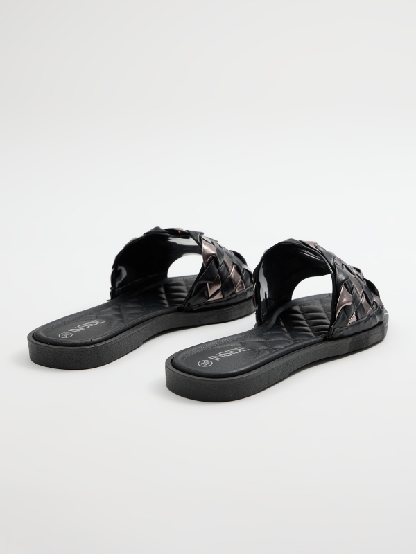 Cushioned braided shovel sandal black 45º back view