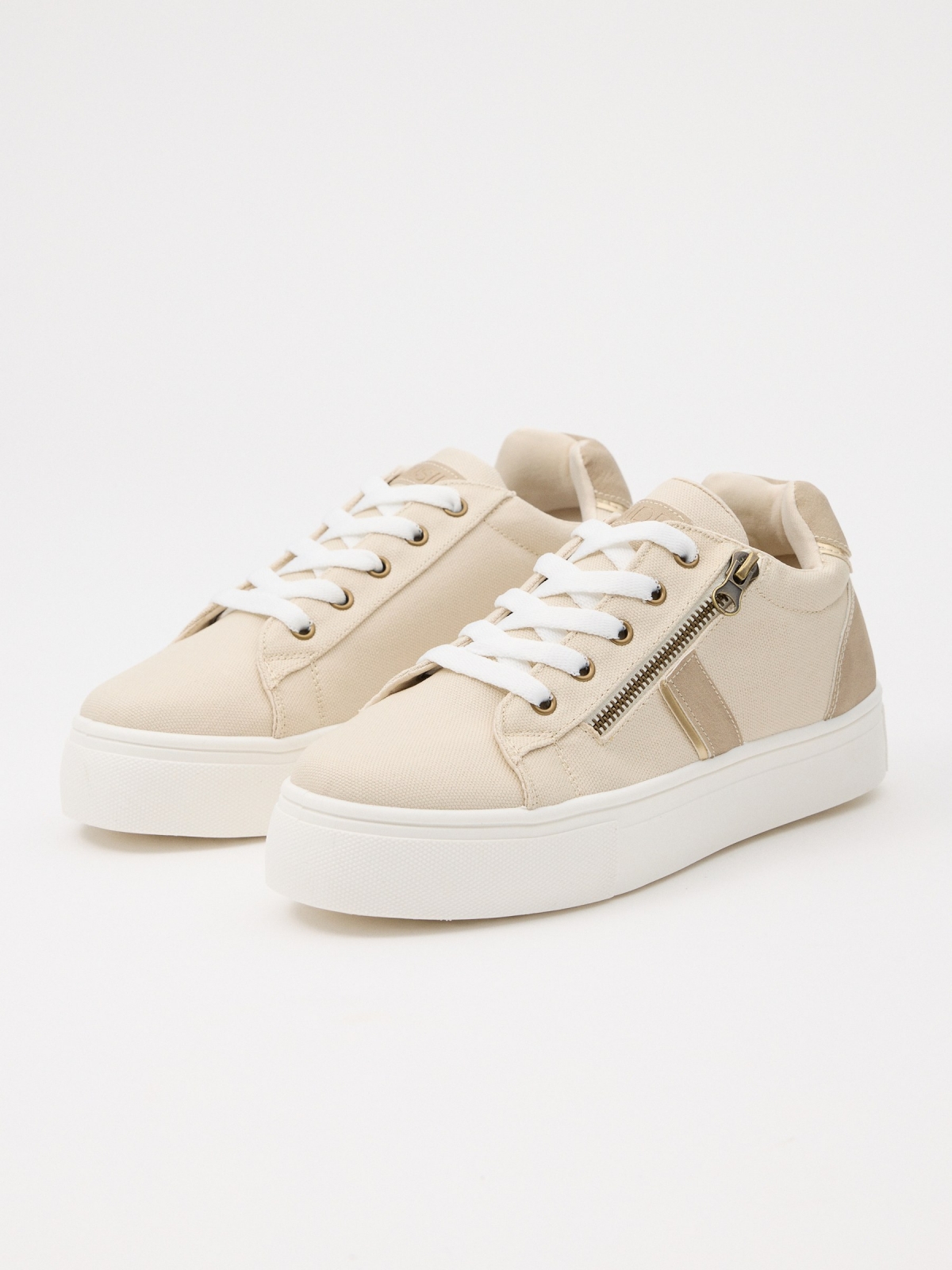 Casual platform sneaker sand 45º front view