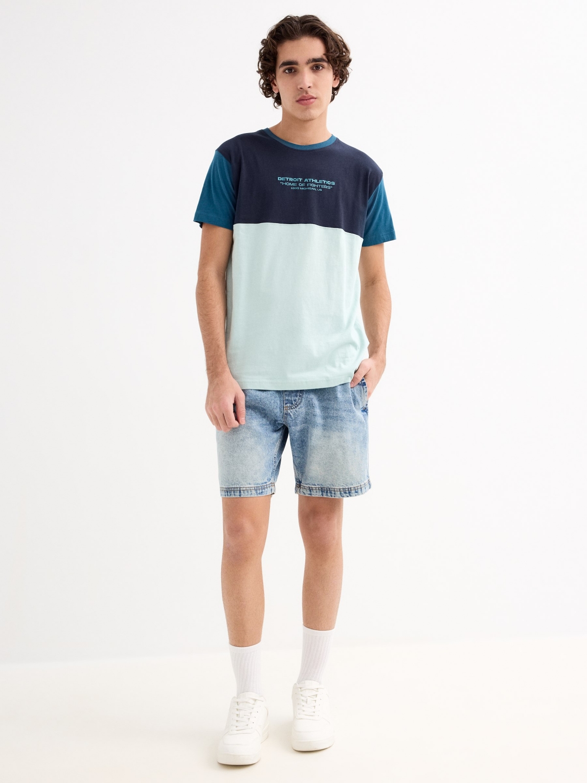 Calções de ganga com cintura elástica azul vista geral frontal