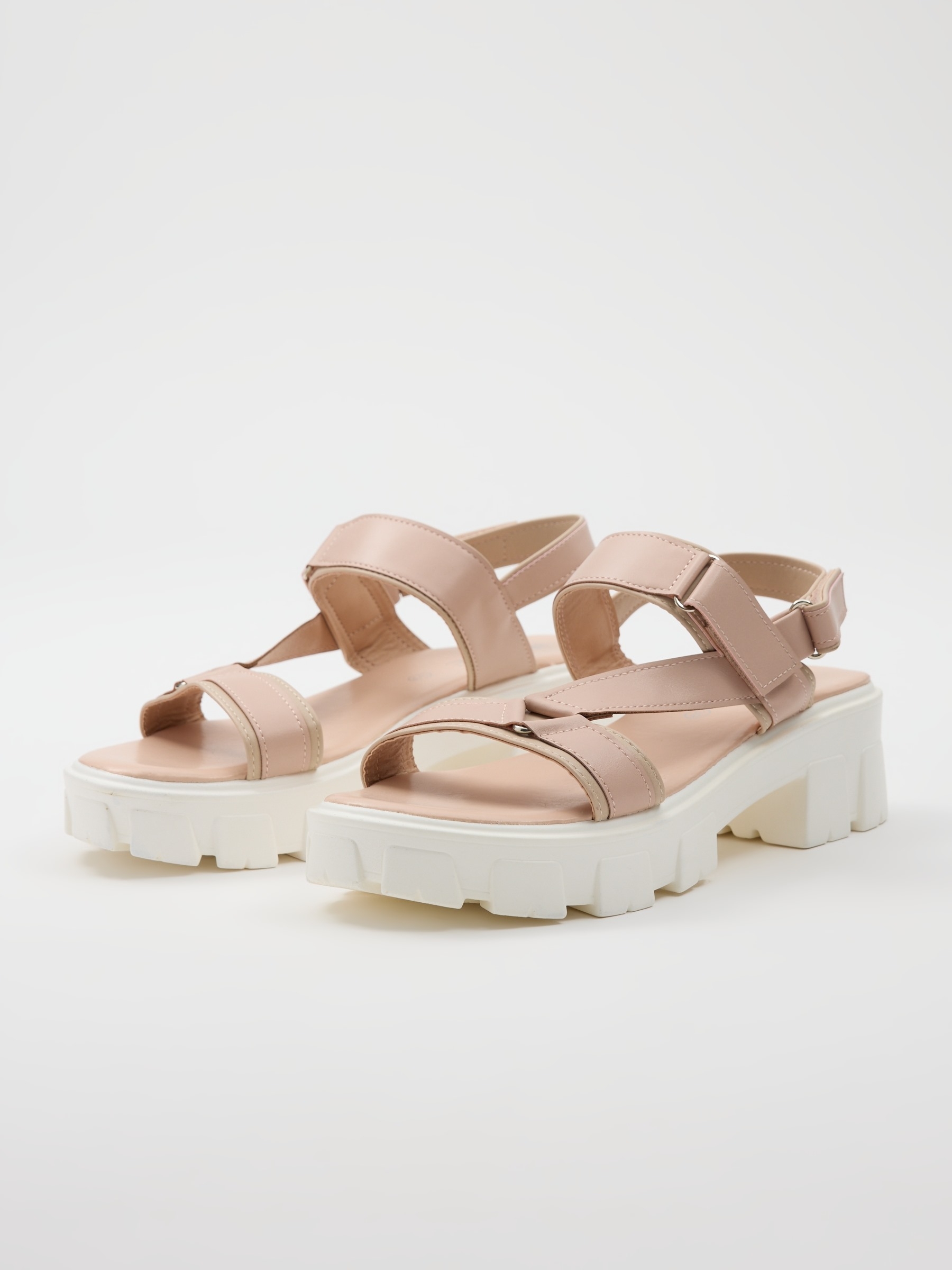 Platform sandal with straps nude pink