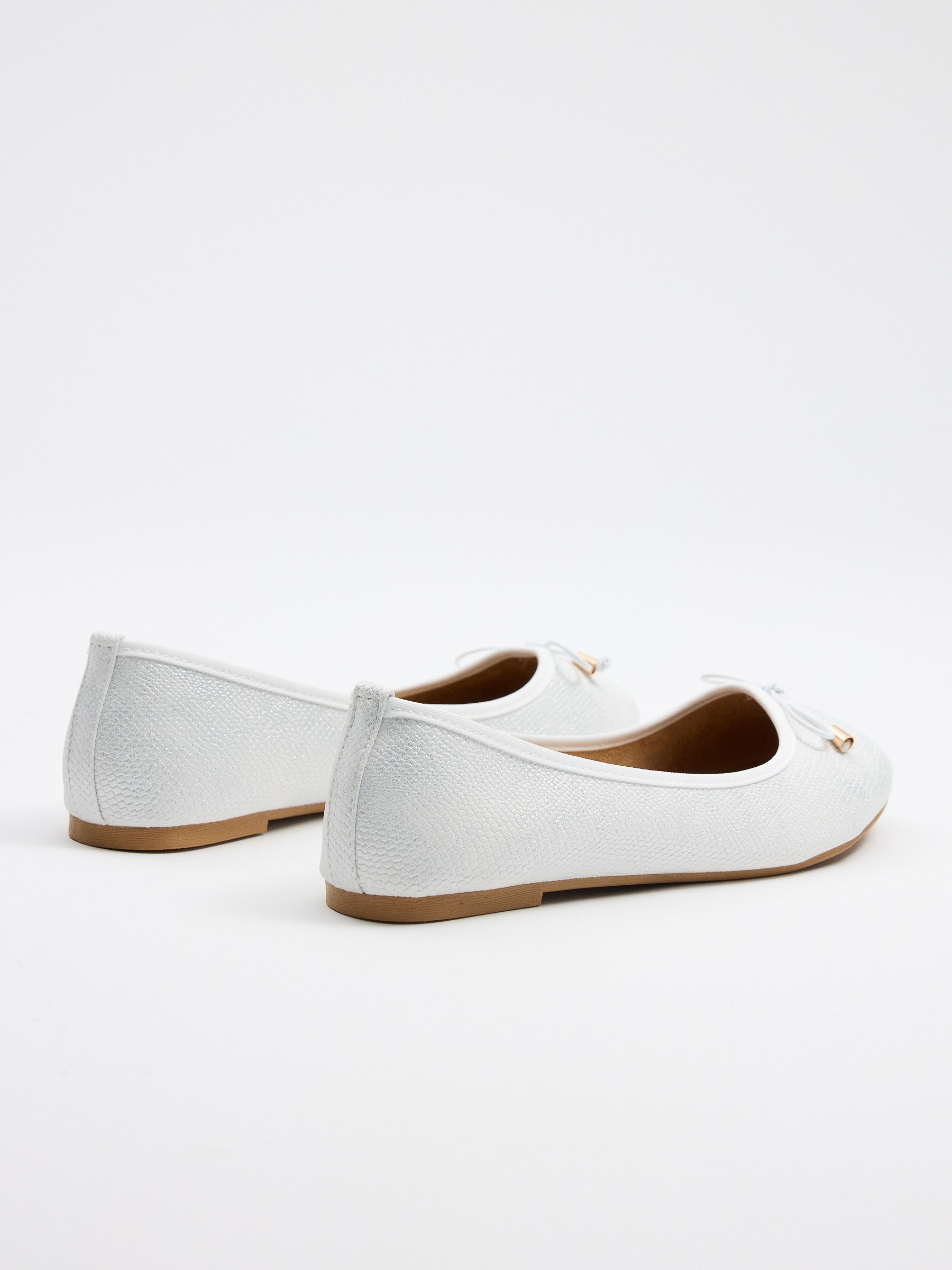 Snakeskin effect ballerina white
