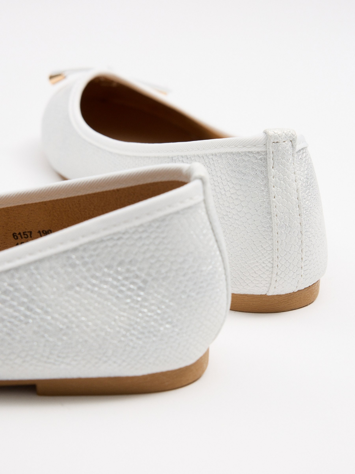 Snakeskin effect ballerina white detail view