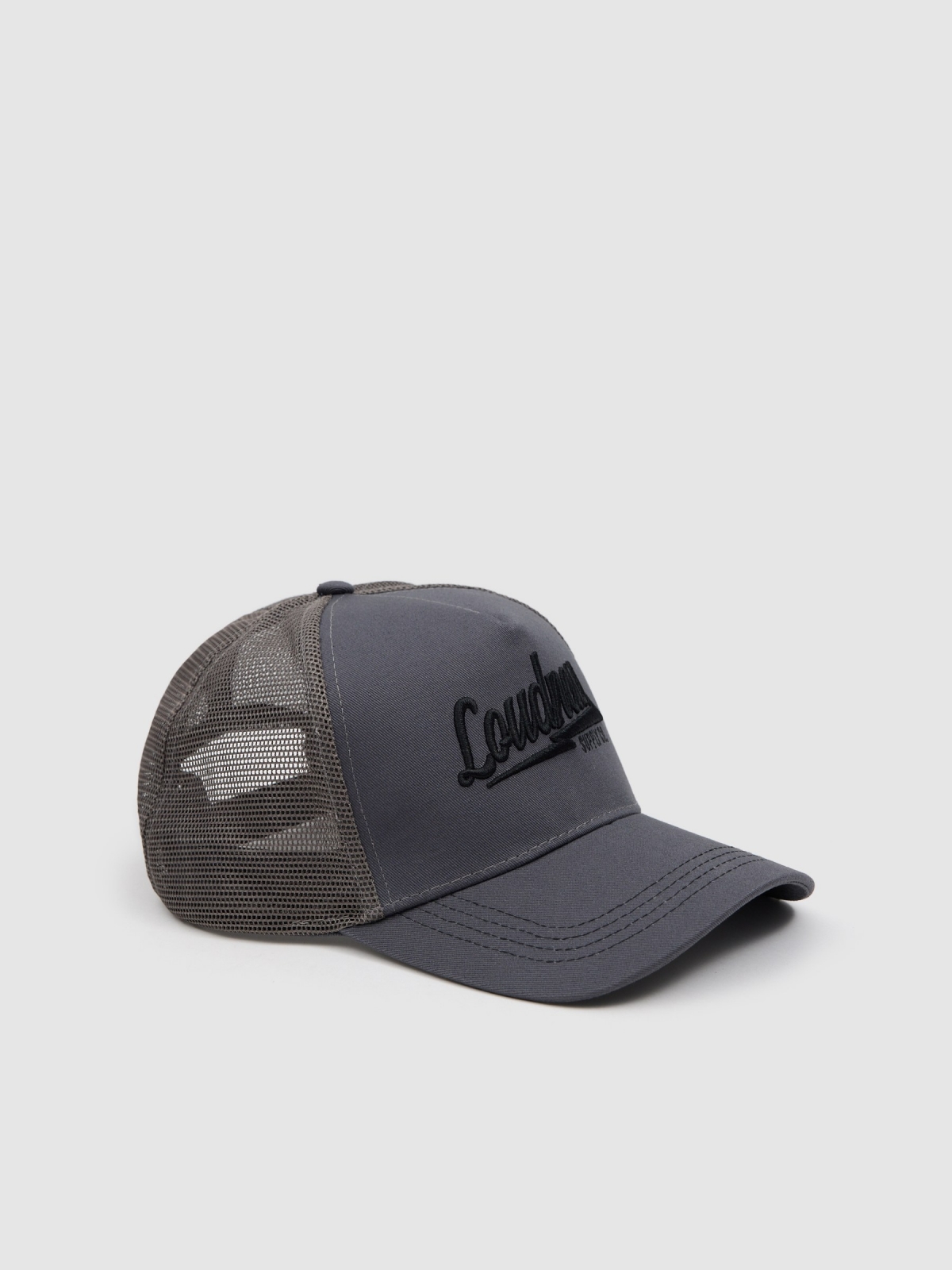 Embroidered trucker cap grey detail view