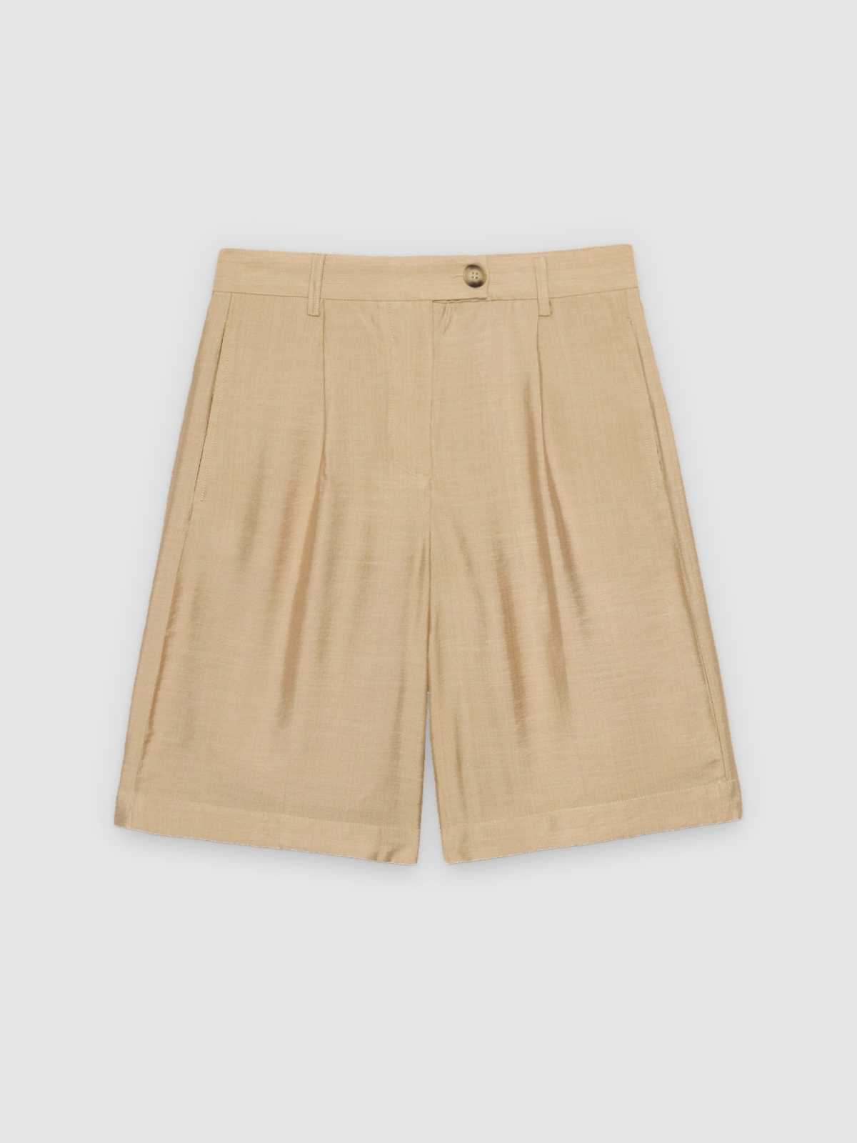%Pto% Mid-rise fluid Bermuda shorts sand front view