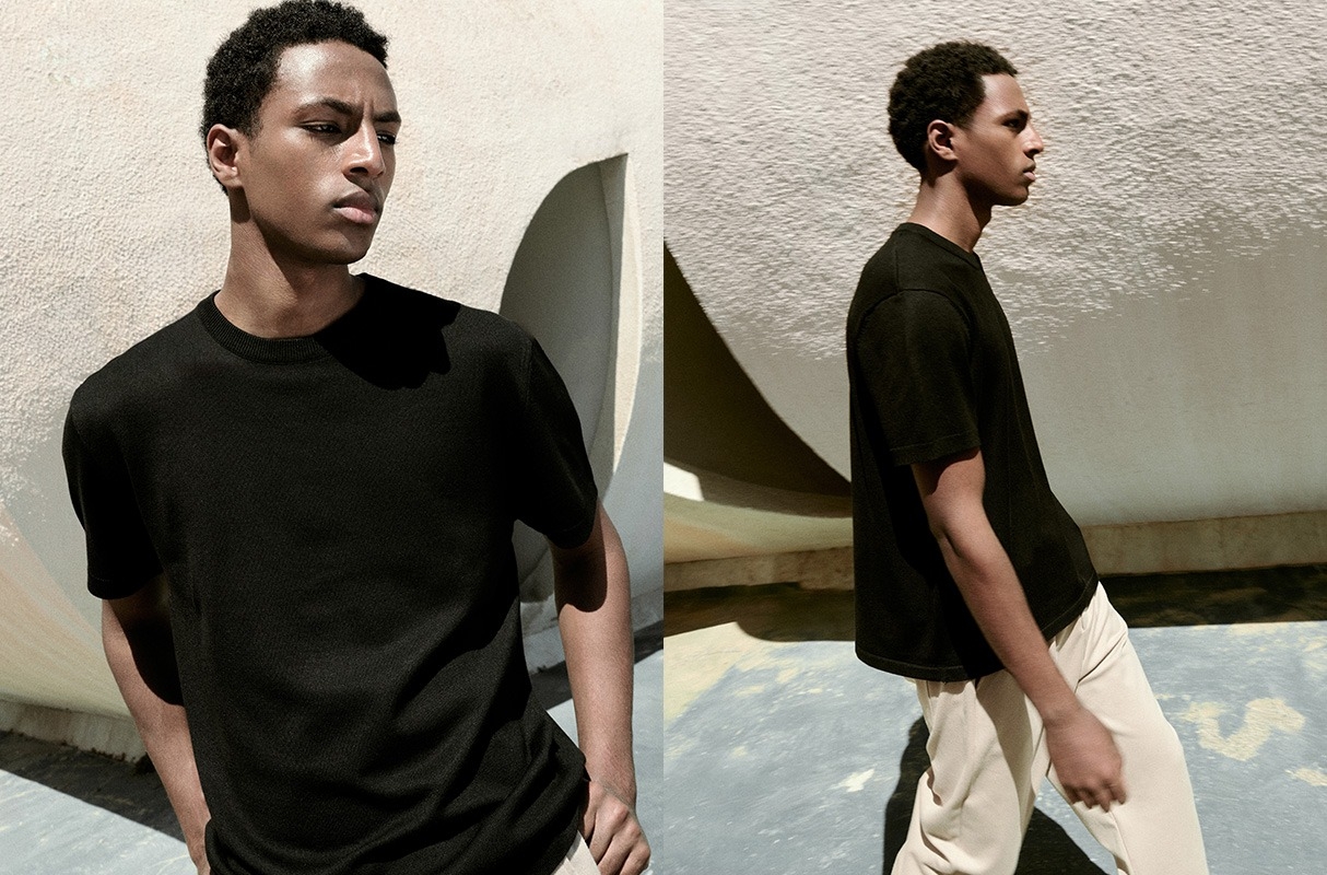 plain knit T-shirt black middle front view