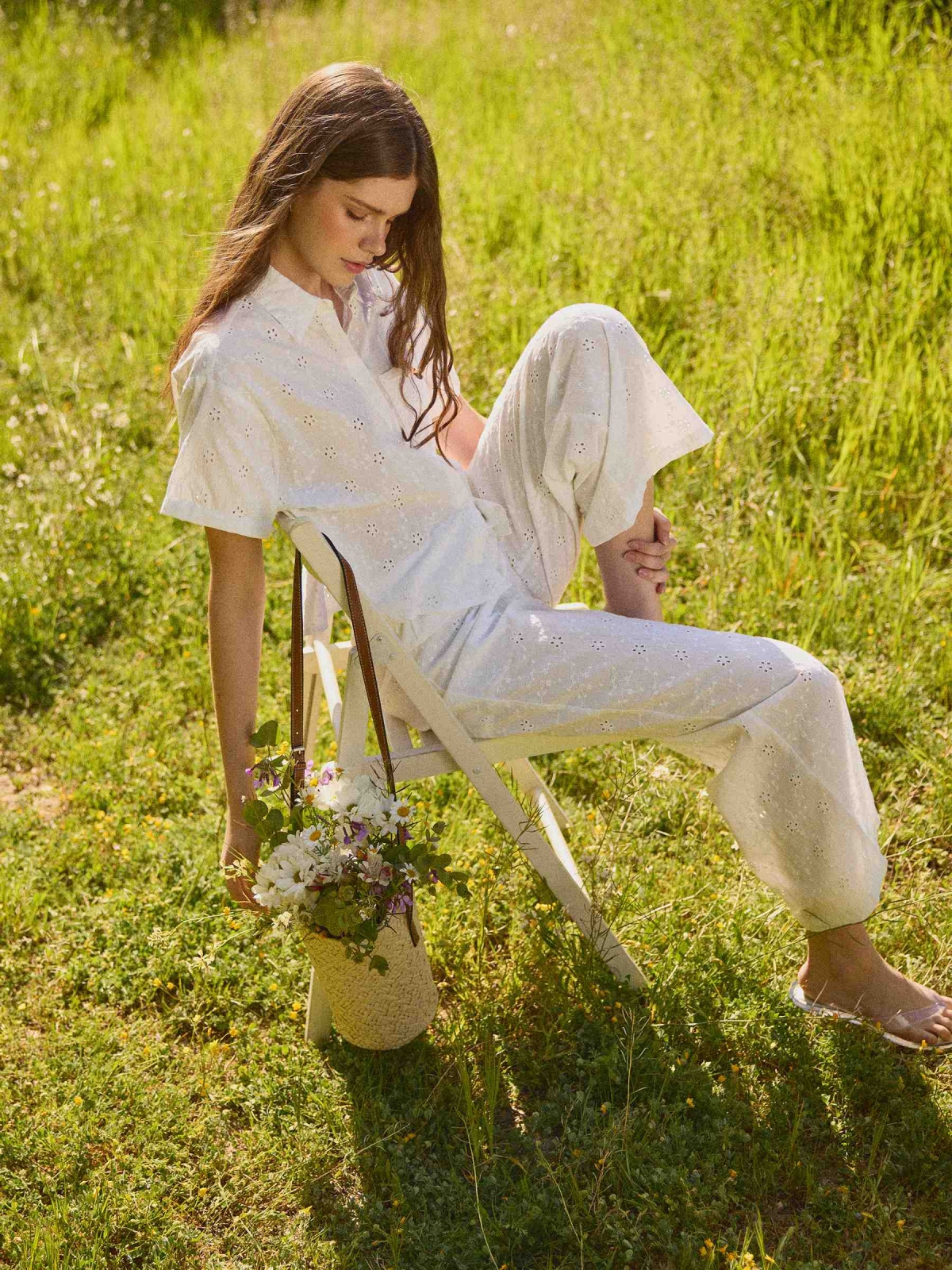 %New% Camisa bordada suíça oversized branco