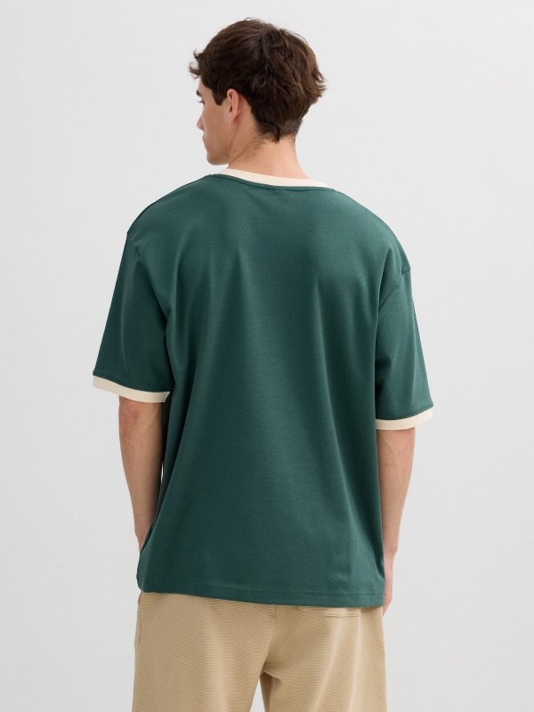 Camiseta Básica Cuello Redondo verde oscuro vista media trasera