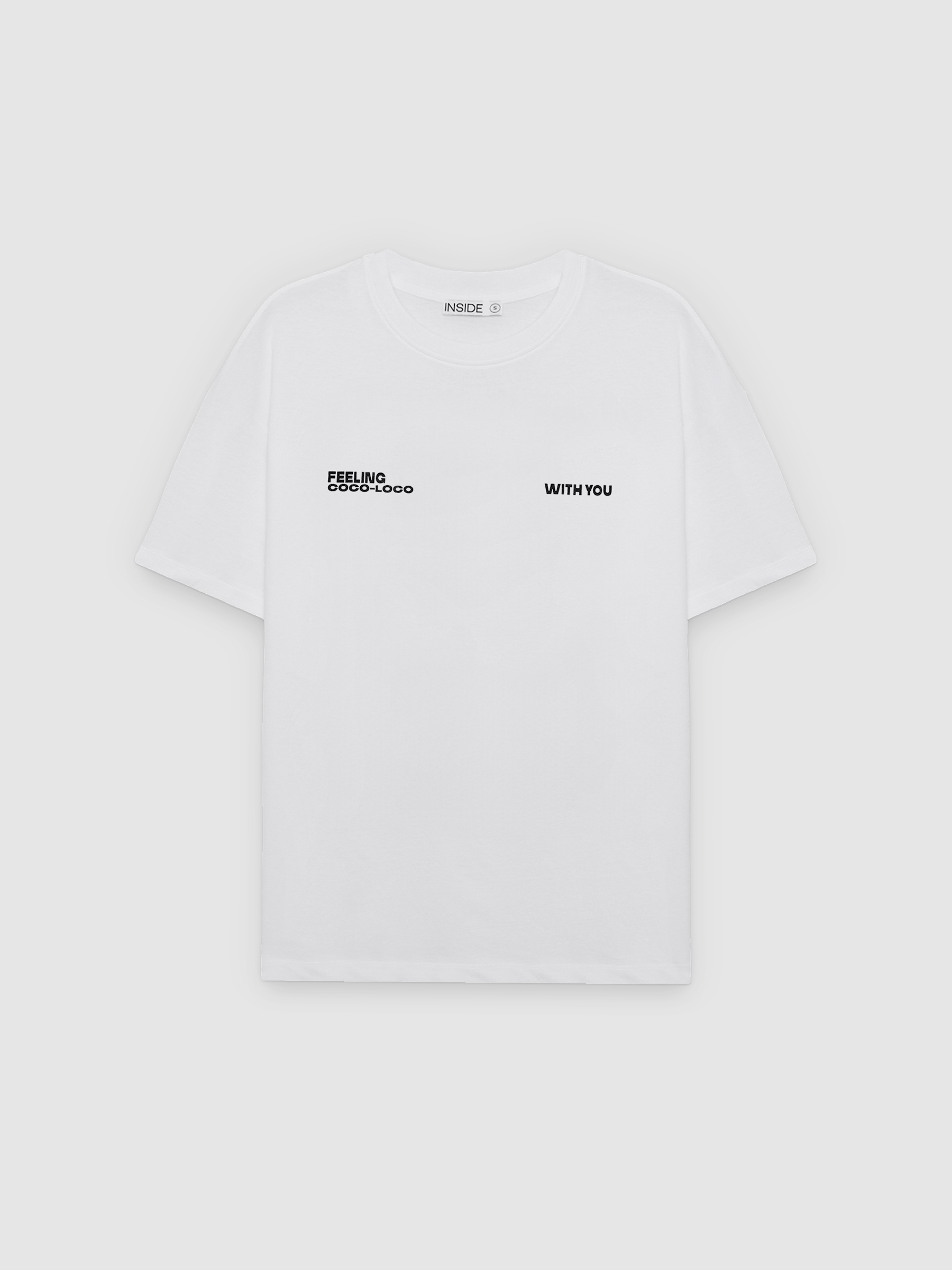 Camiseta oversized feeling branco vista meia frontal