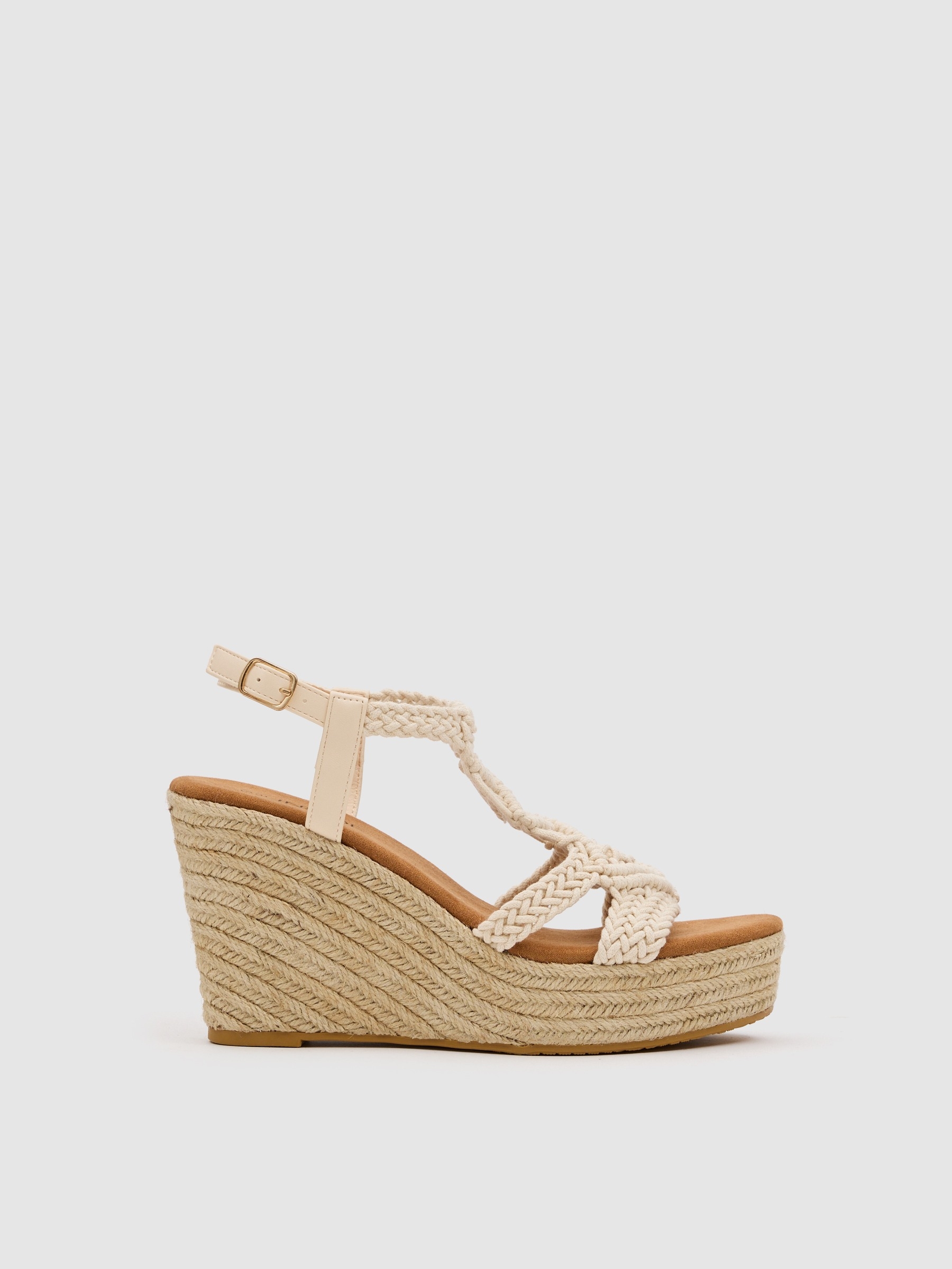 High wedge macramé sand