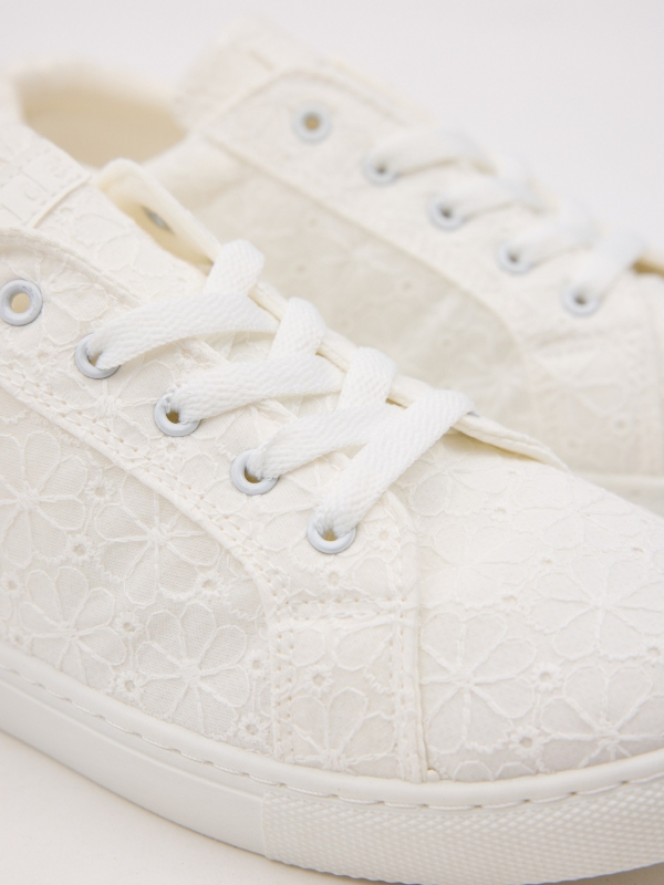 Deportiva loneta bordada plataforma blanco vista detalle