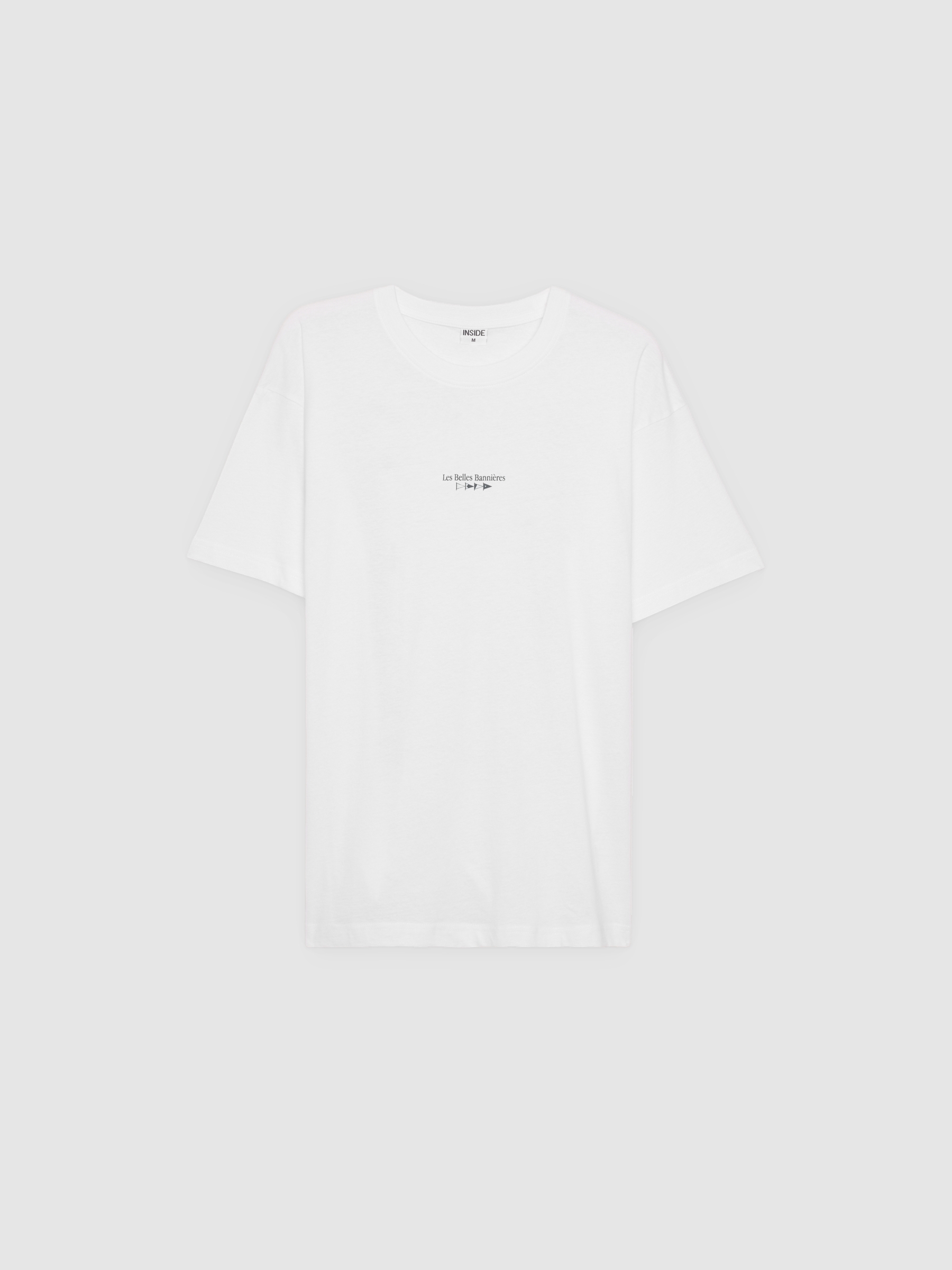 Camiseta mensaje minimalista blanco vista media frontal