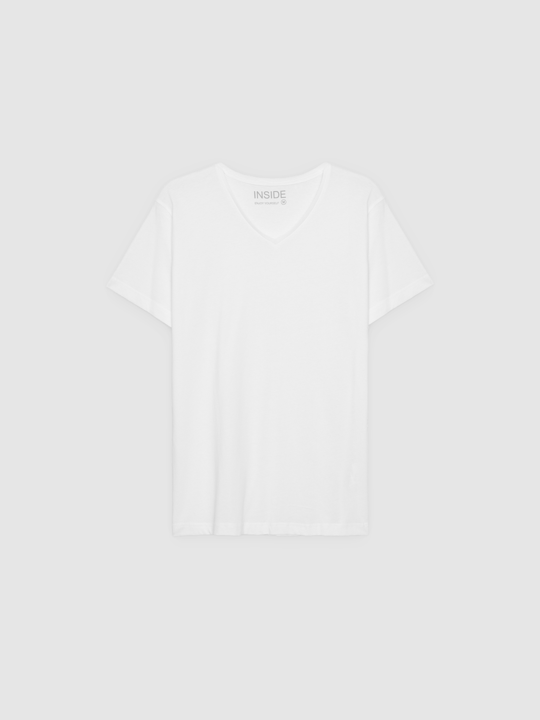 T-shirt básica com decote em V branco vista meia frontal
