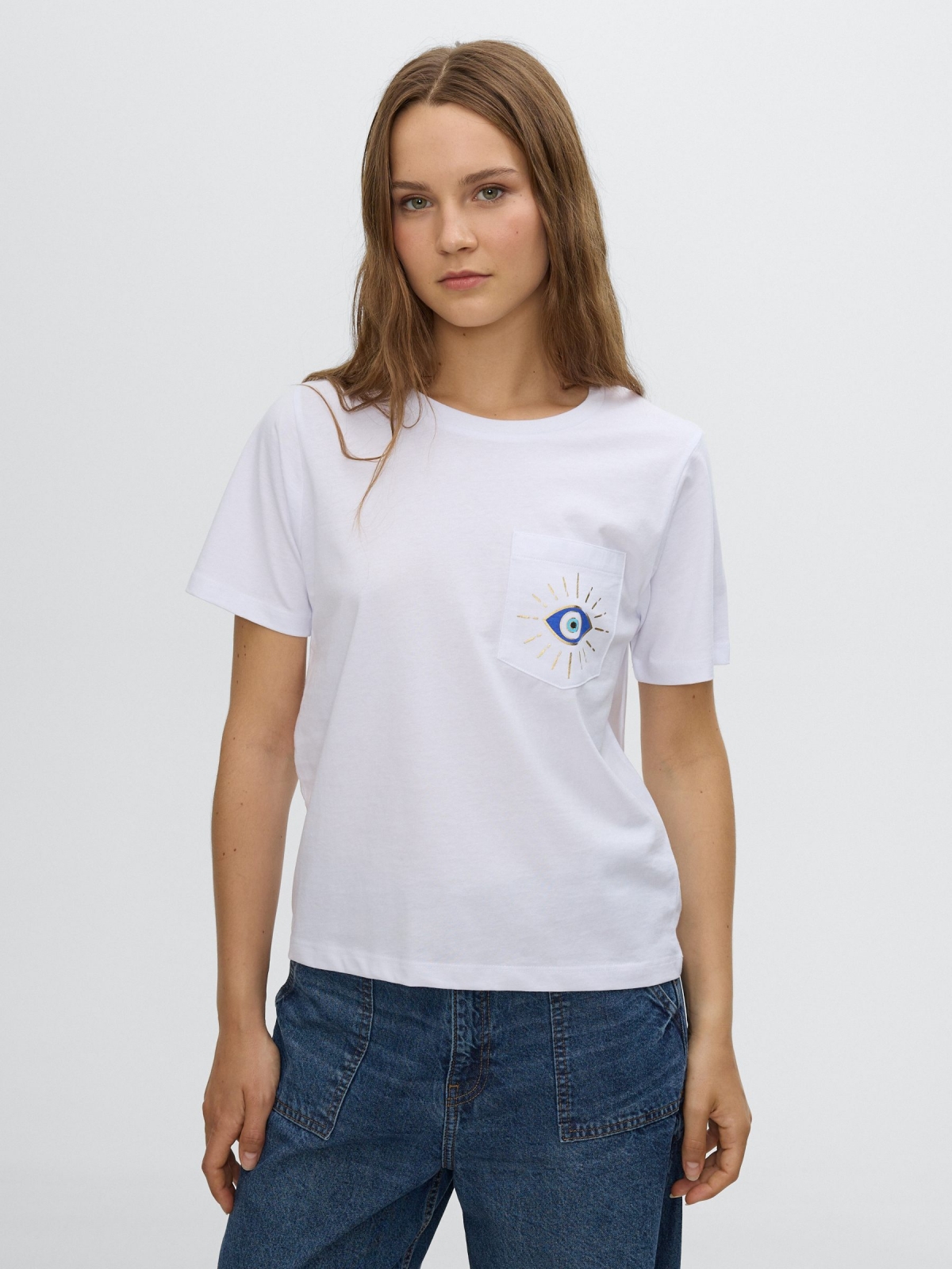 Camiseta ojo étnico con abalorios blanco vista media frontal
